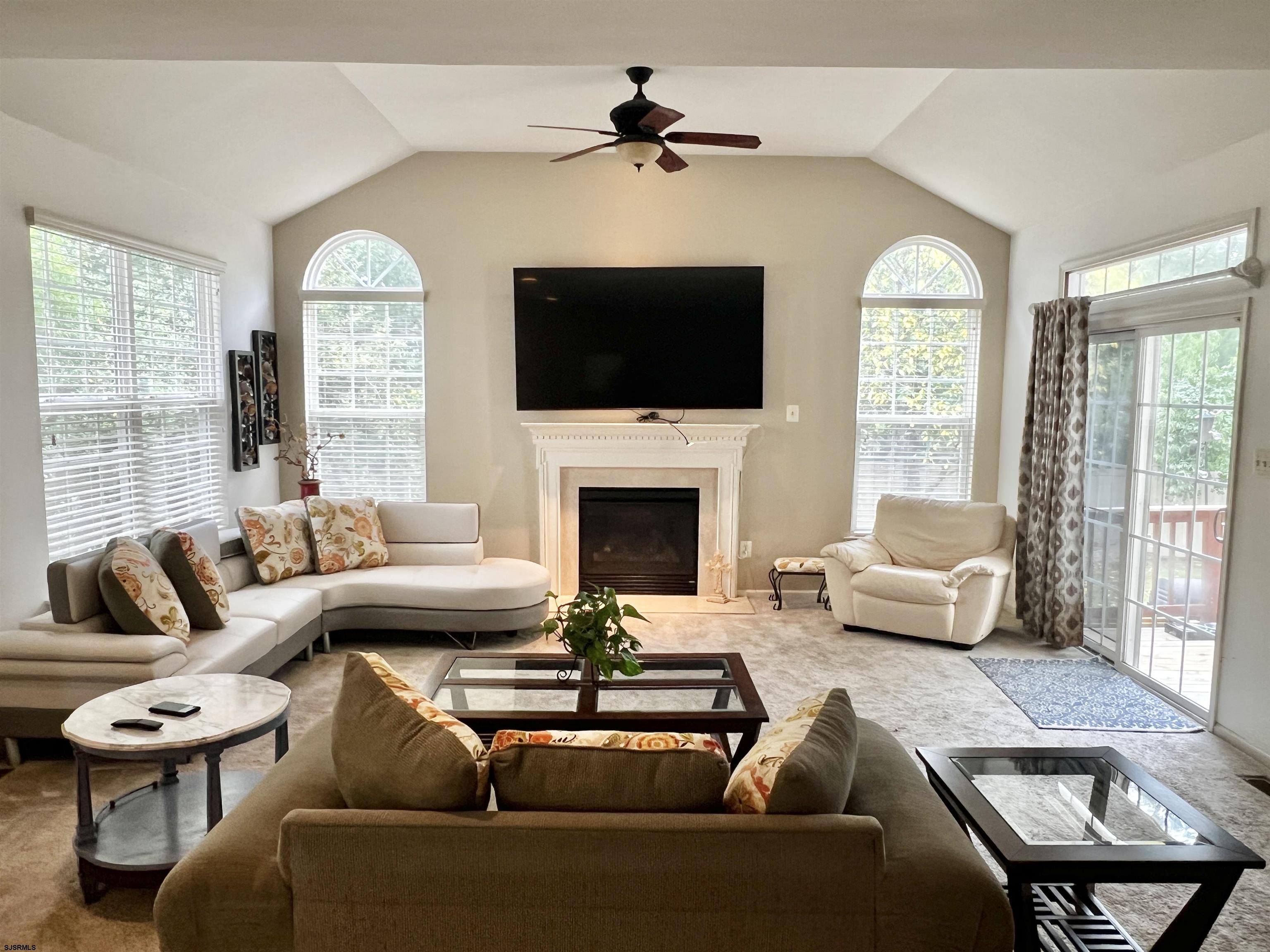 9 EQUESTRIAN Road