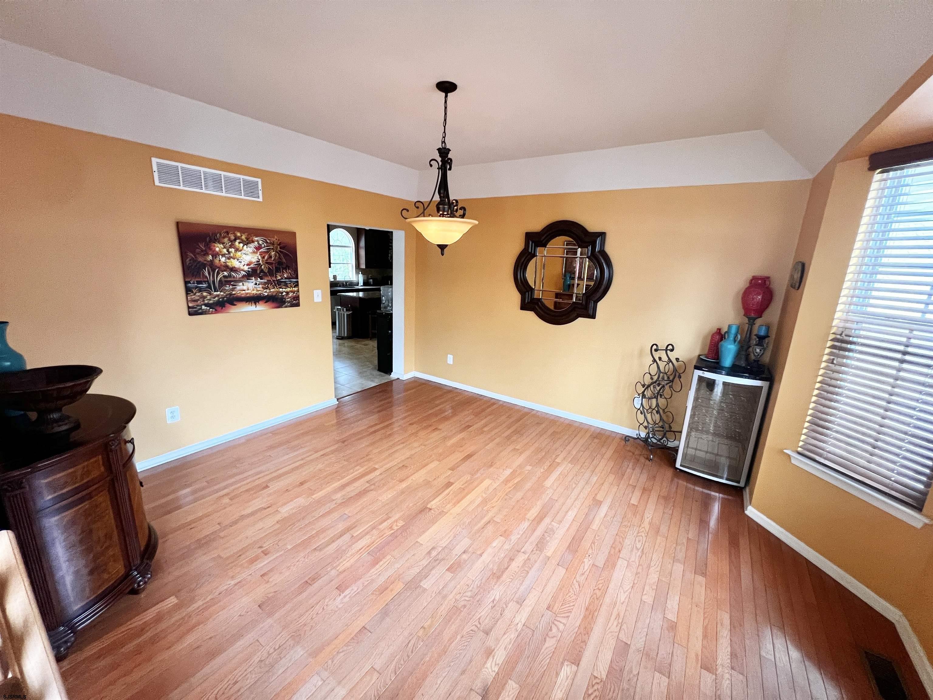 9 EQUESTRIAN Road