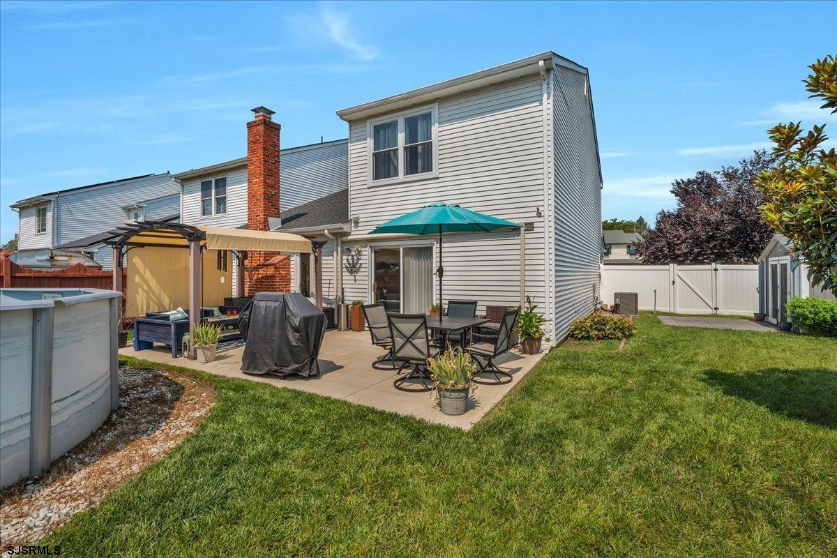 67 Hopewell Ln