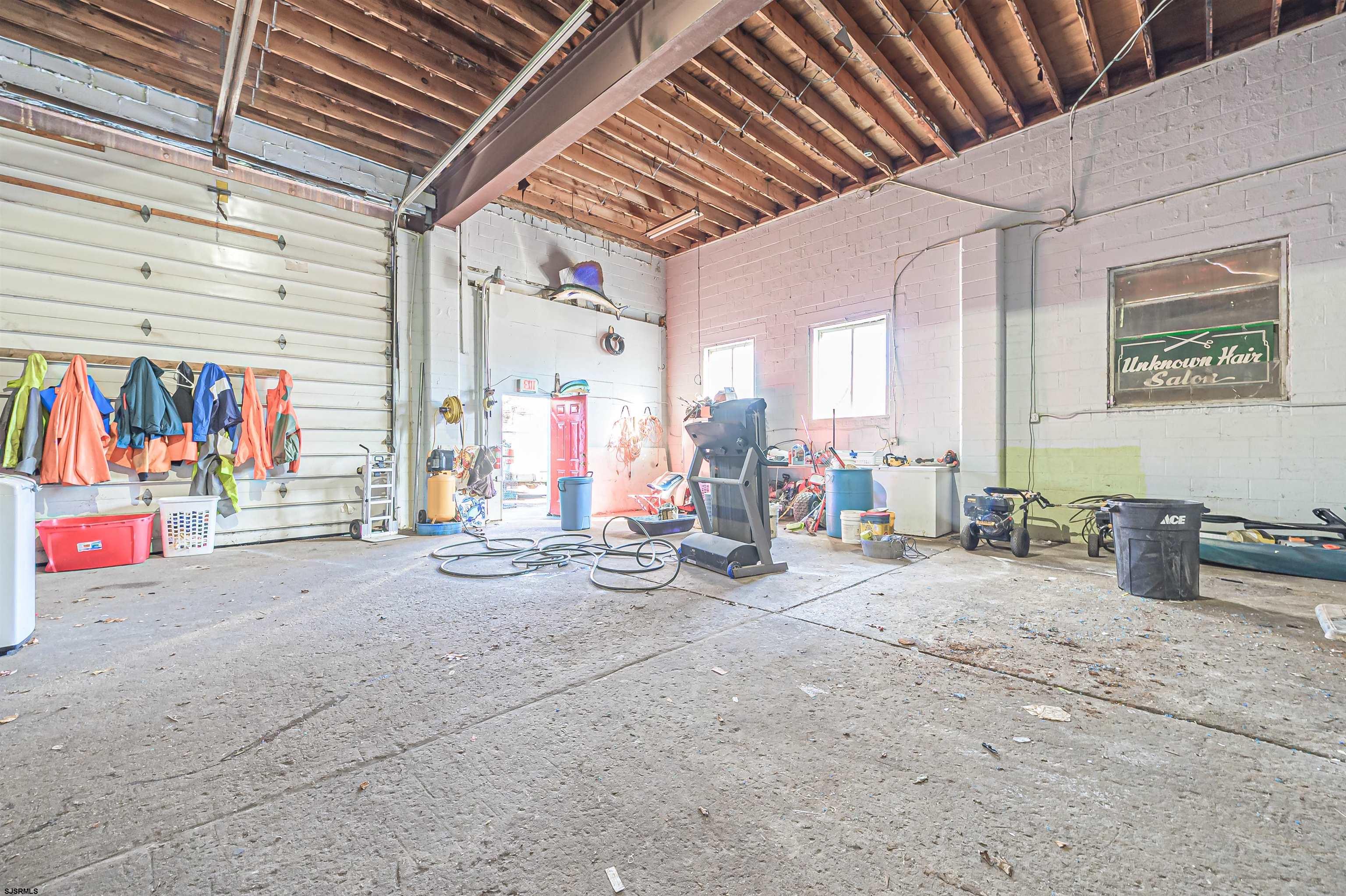 610719 | Photo 24