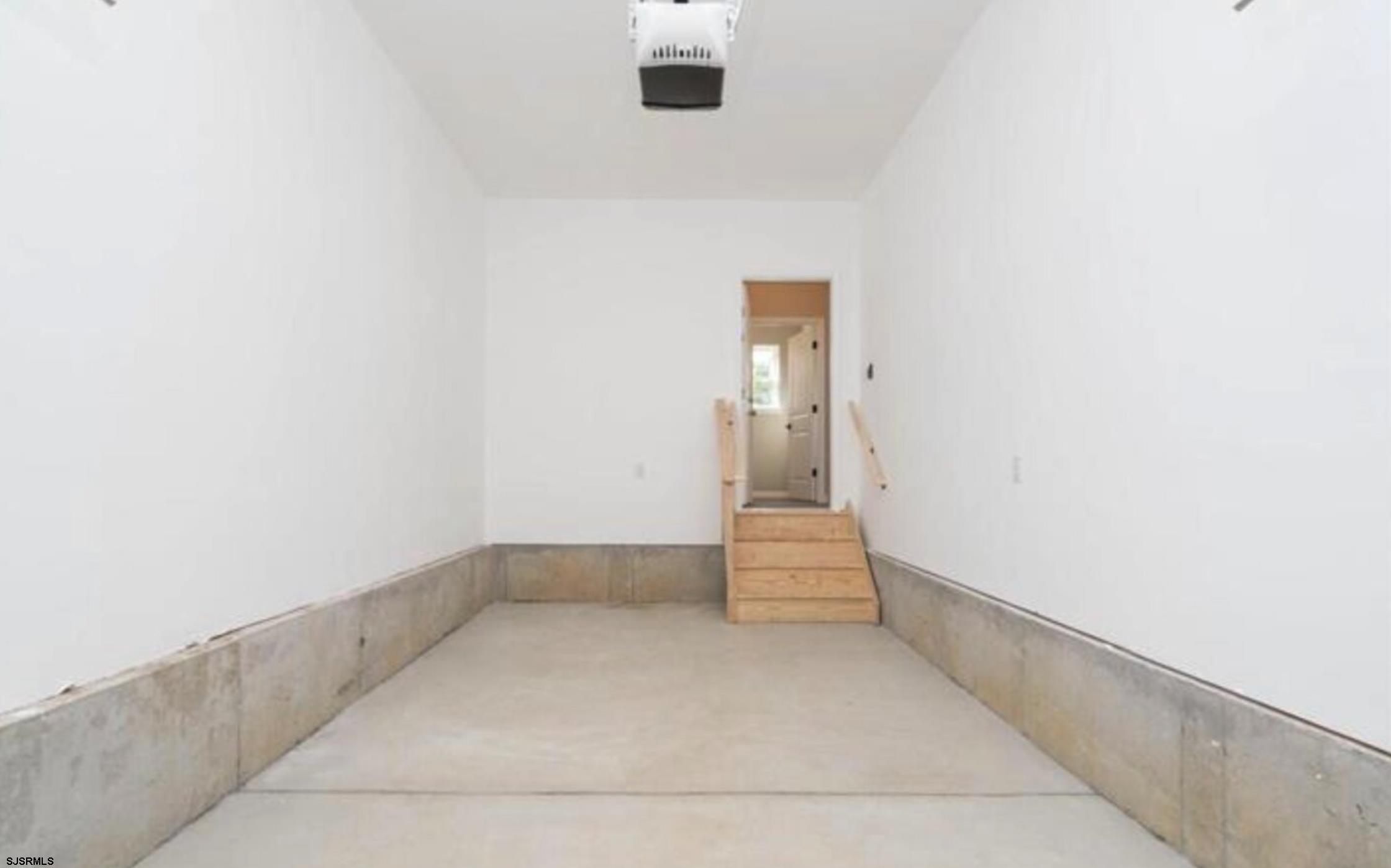 610738 | Photo 23