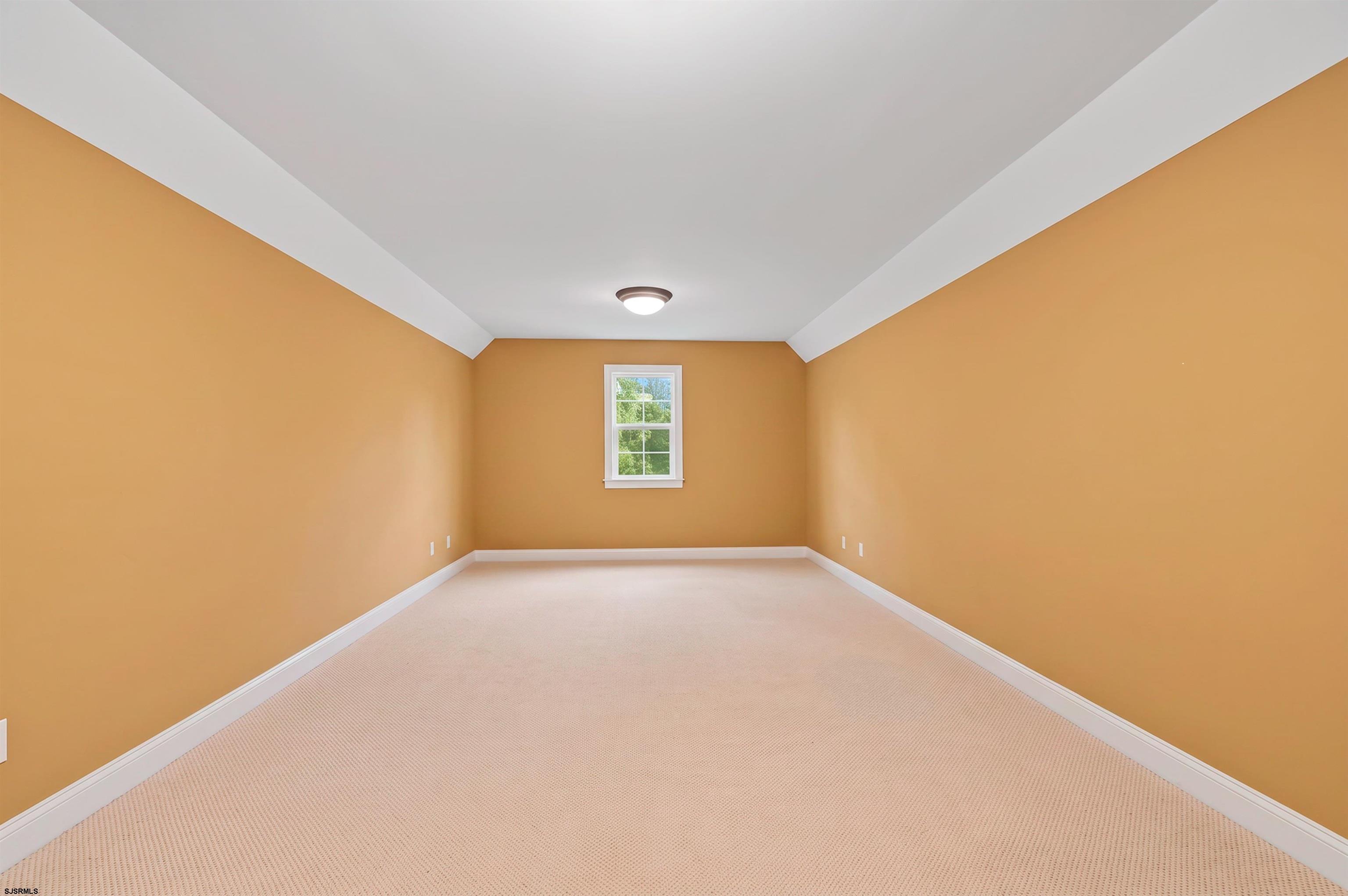 610740 | Photo 24