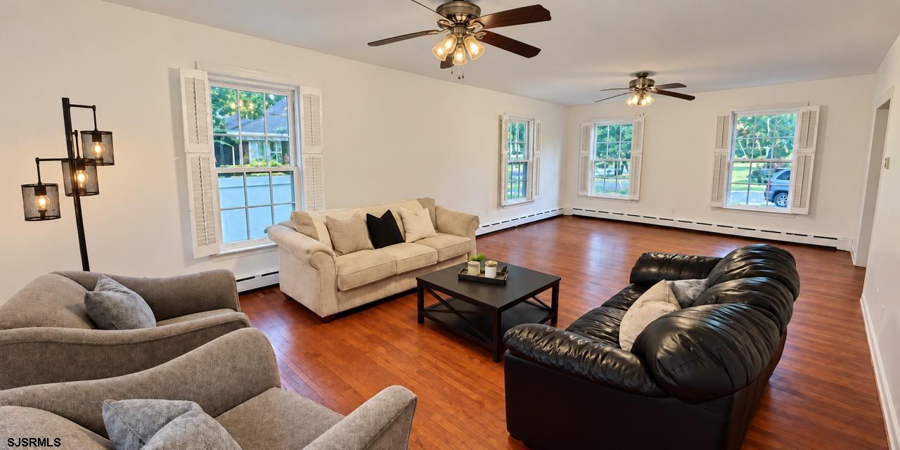 2460 Buttonwood Drive