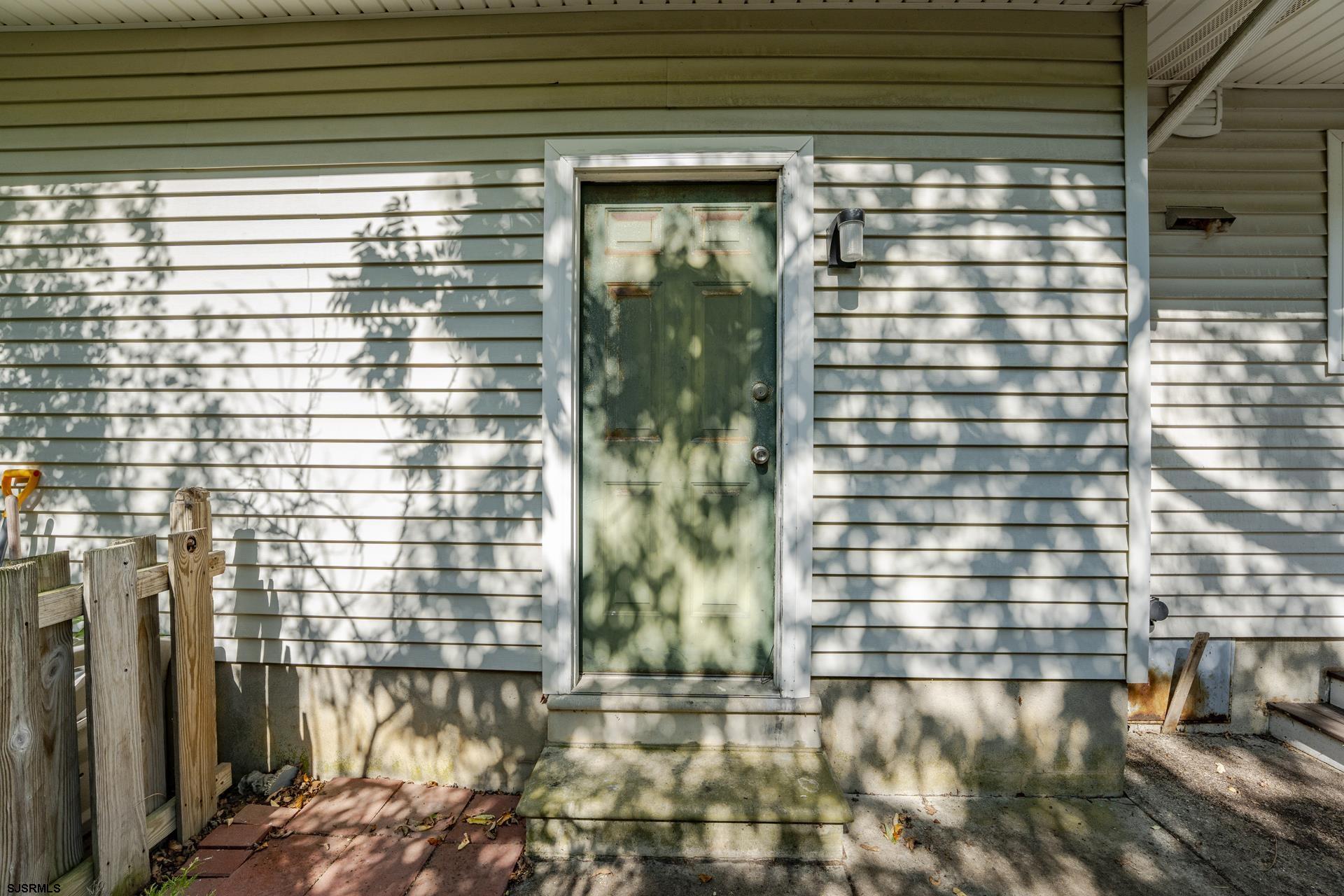 610791 | Photo 41