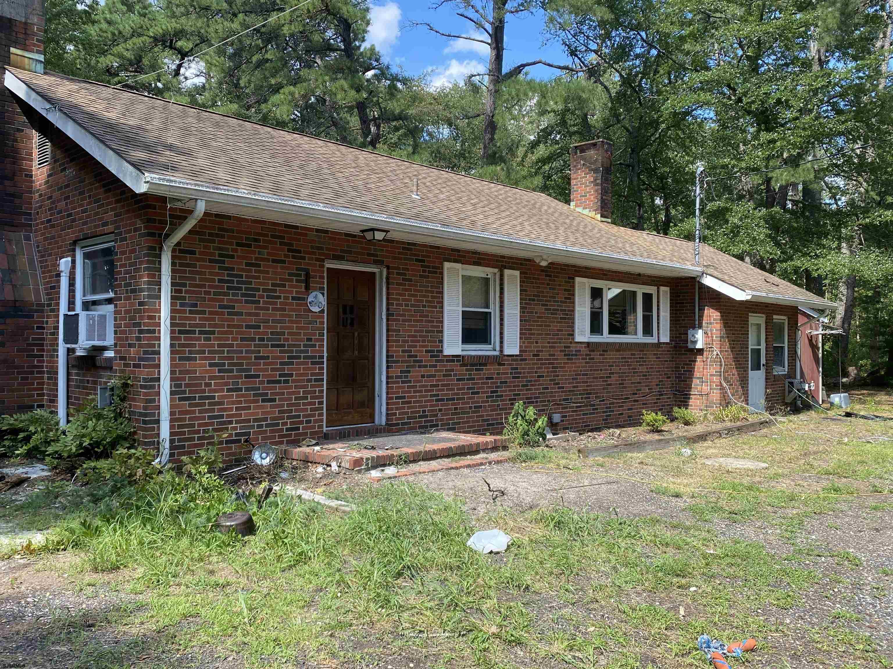234 Riverside Dr