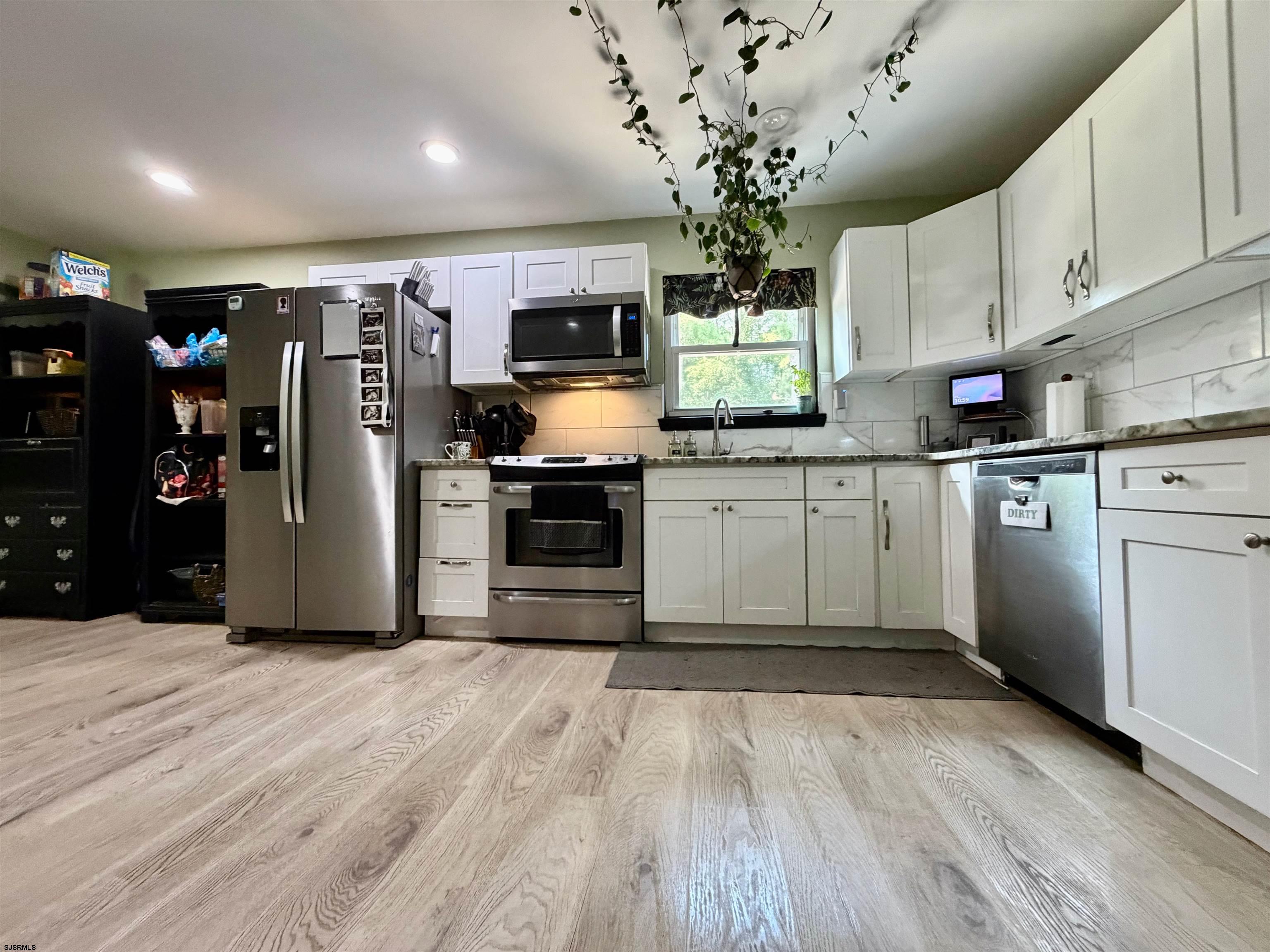 253 Fenimore Dr