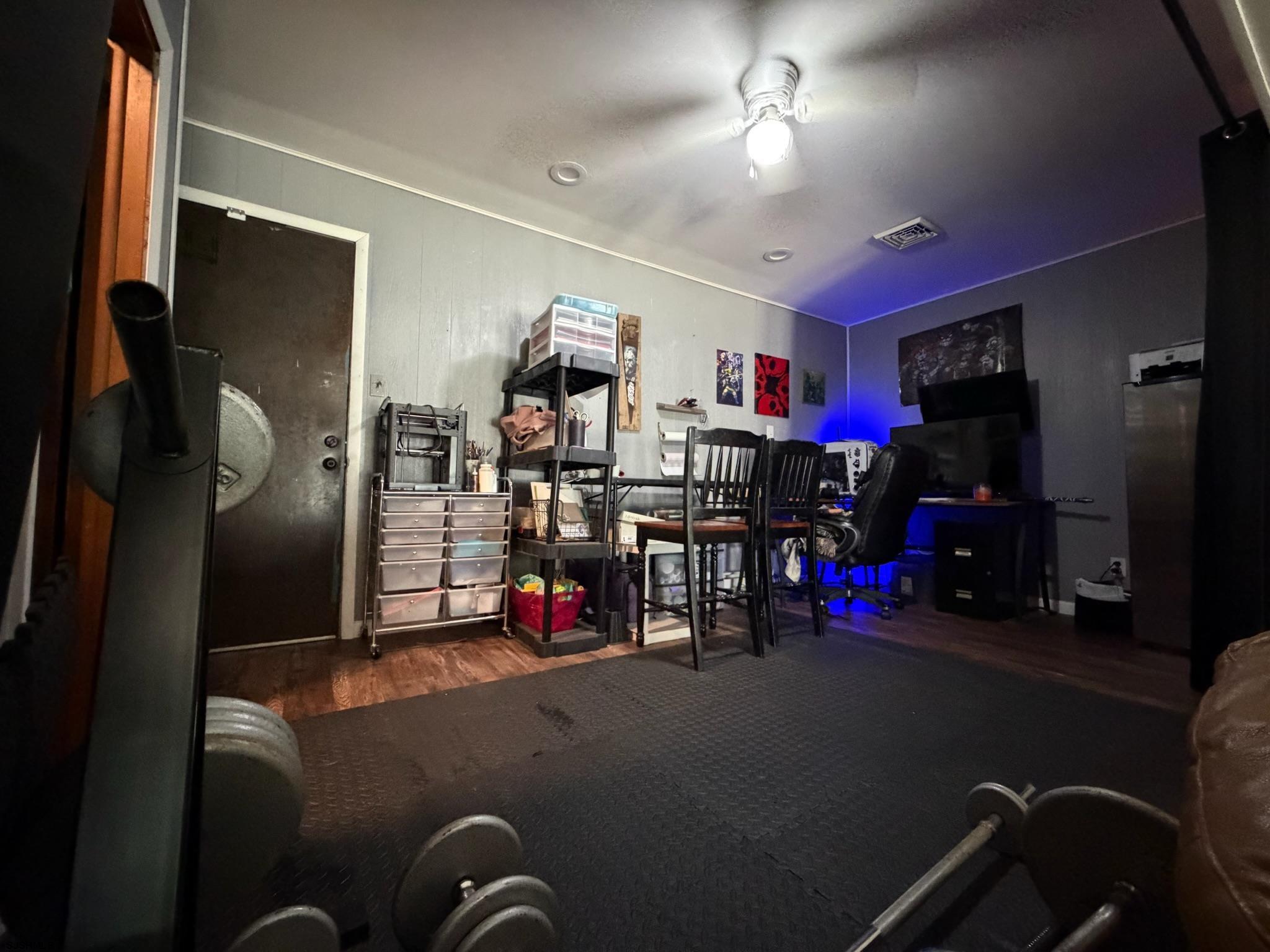 610869 | Photo 16