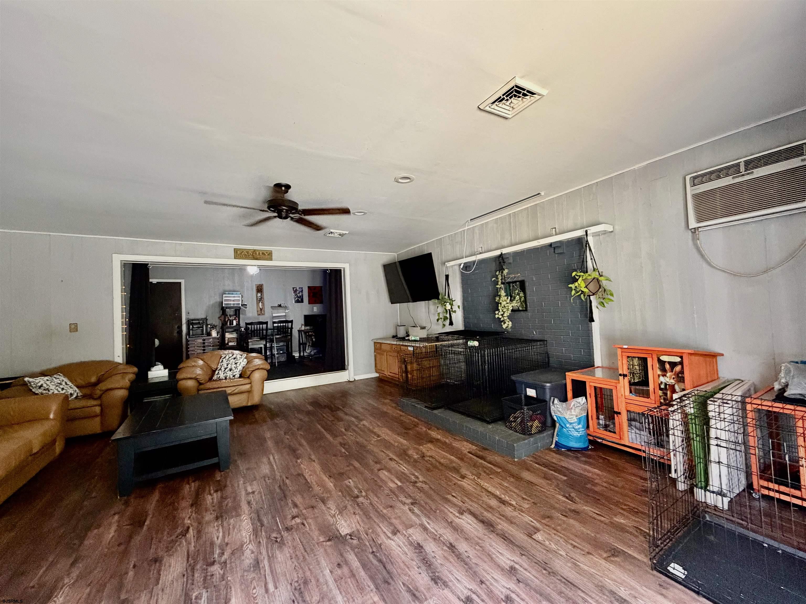 253 Fenimore Dr