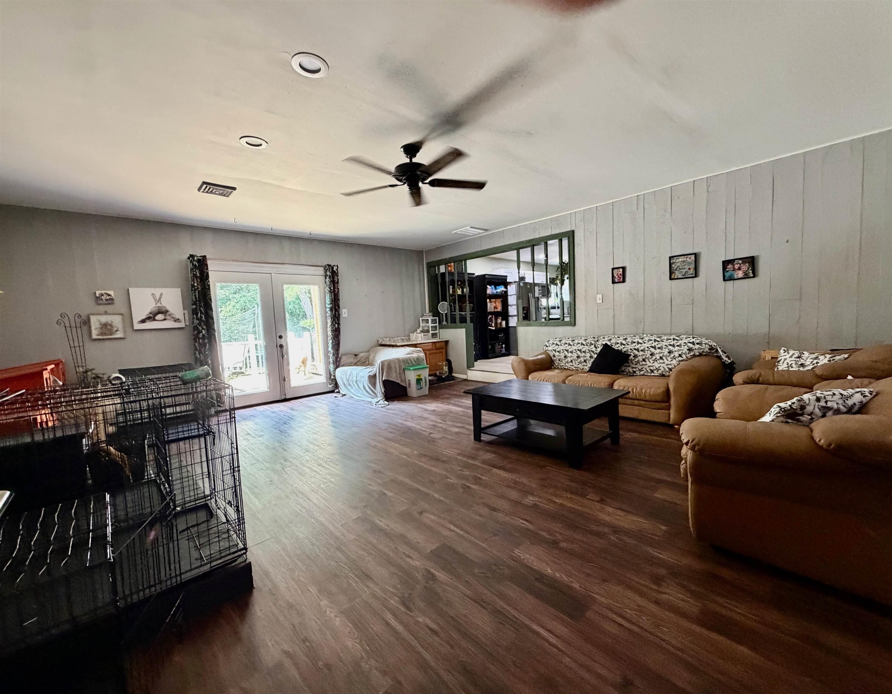 253 Fenimore Dr