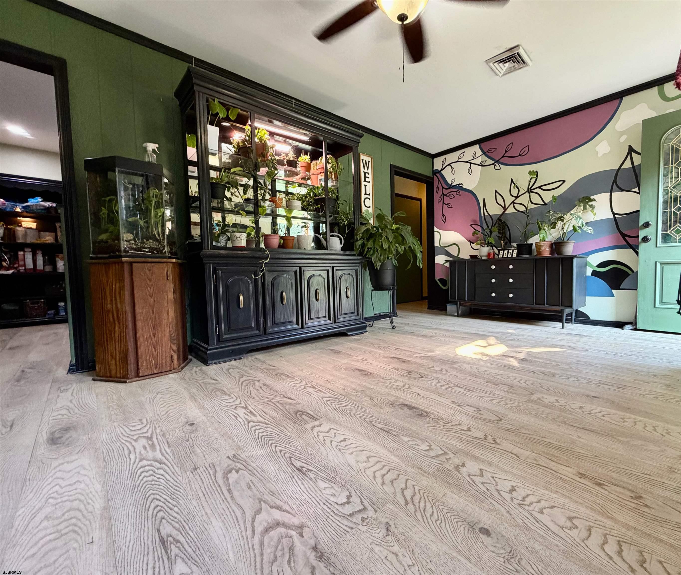 253 Fenimore Dr