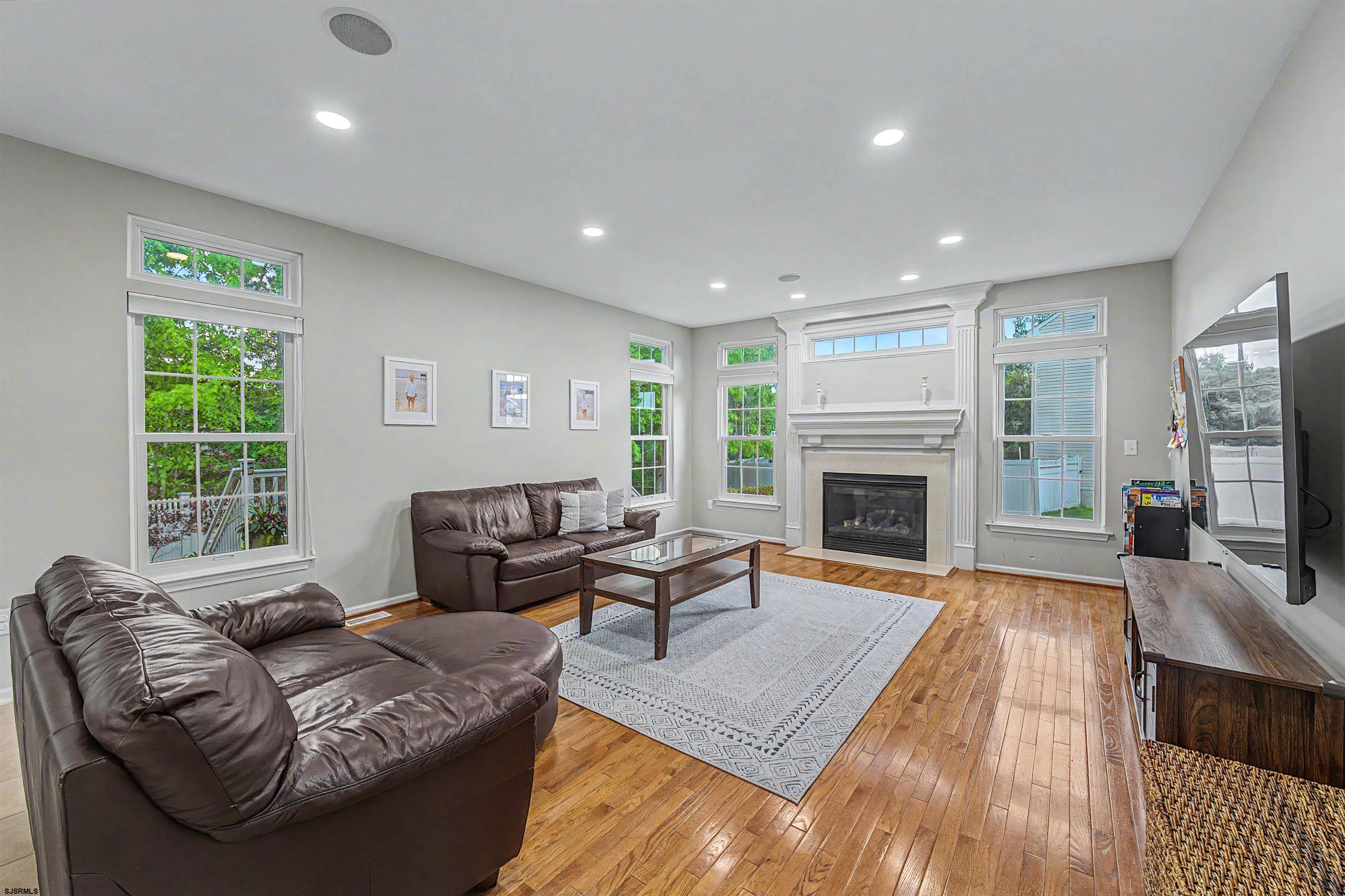 8 Gallant Fox Road
