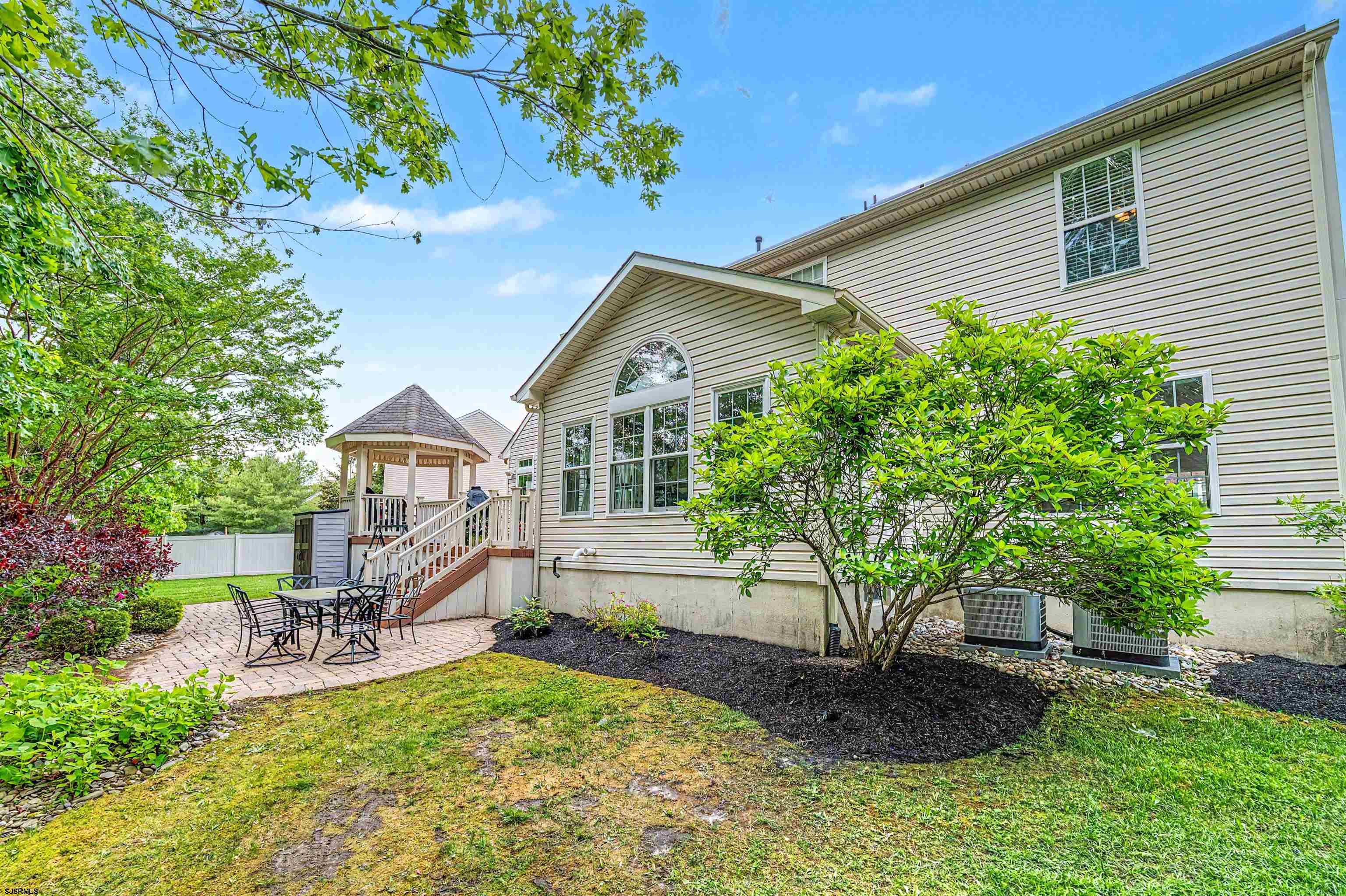 8 Gallant Fox Road