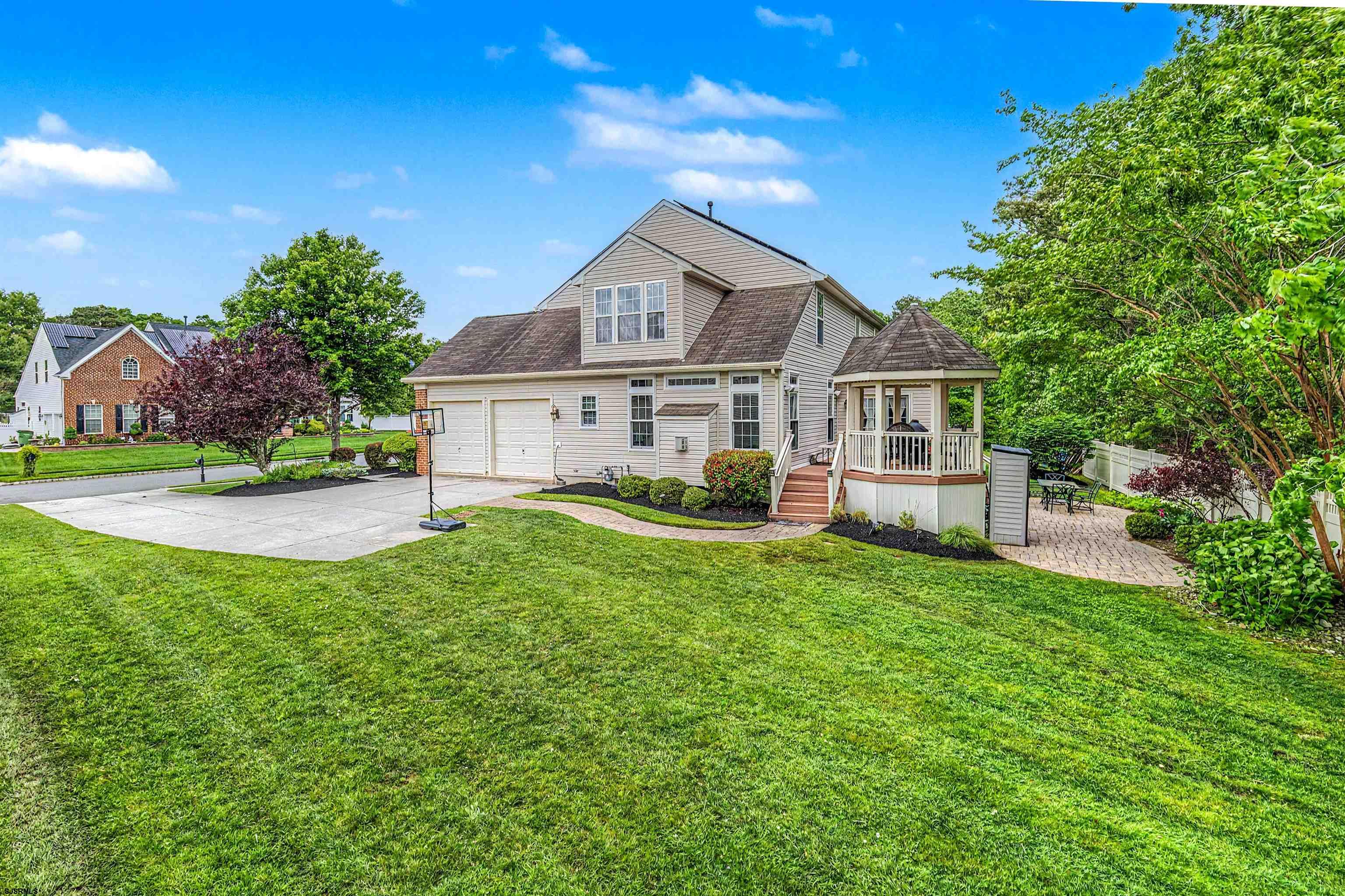 8 Gallant Fox Road