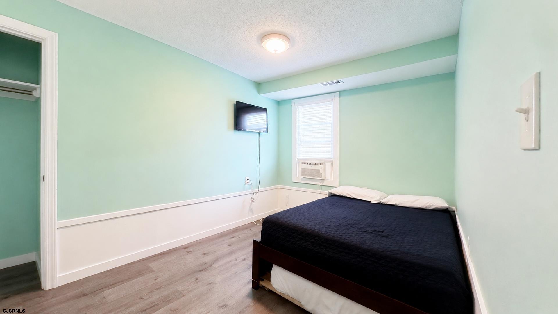 934 Haven  unit 1 Avenue