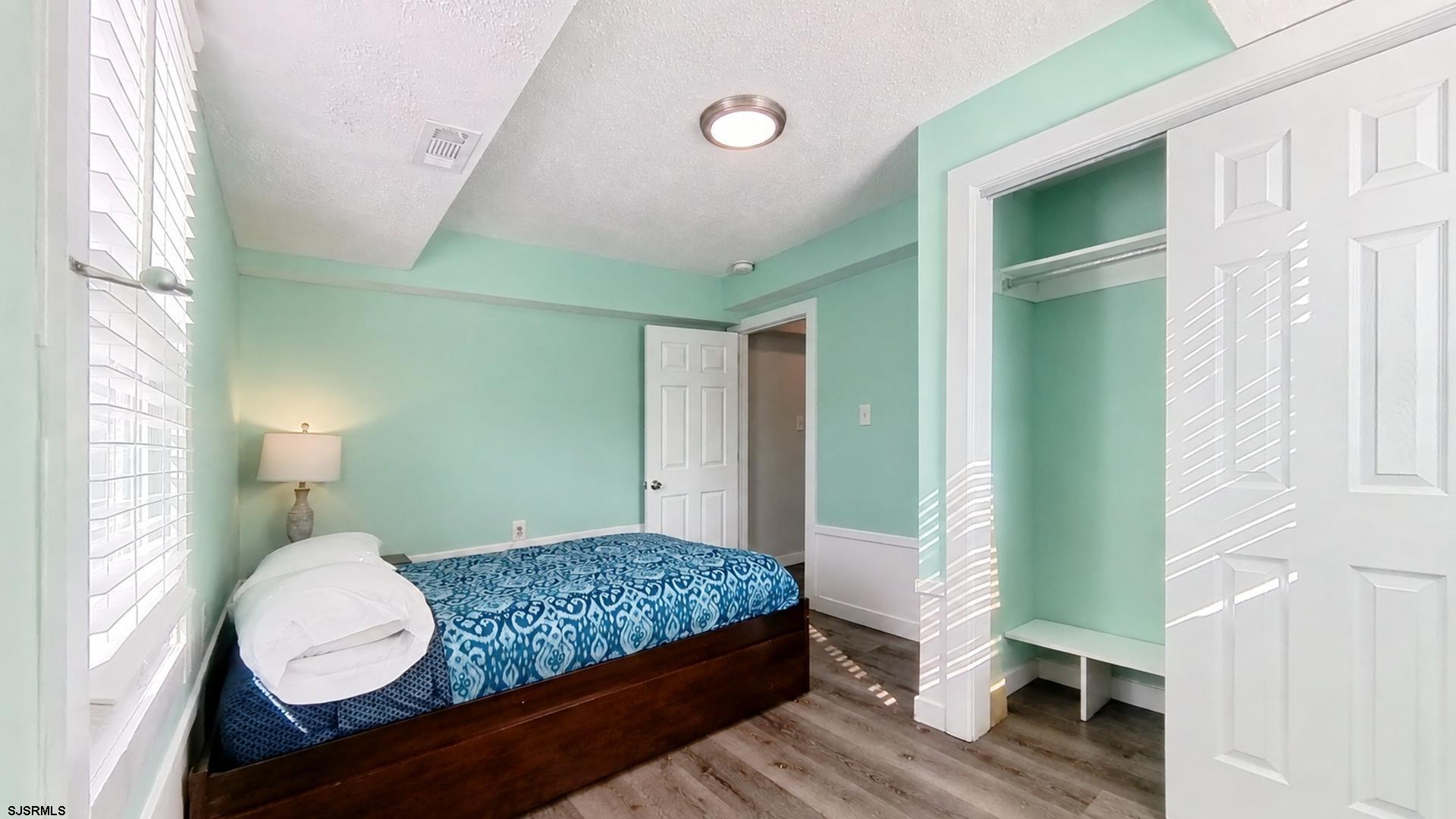 934 Haven  unit 1 Avenue