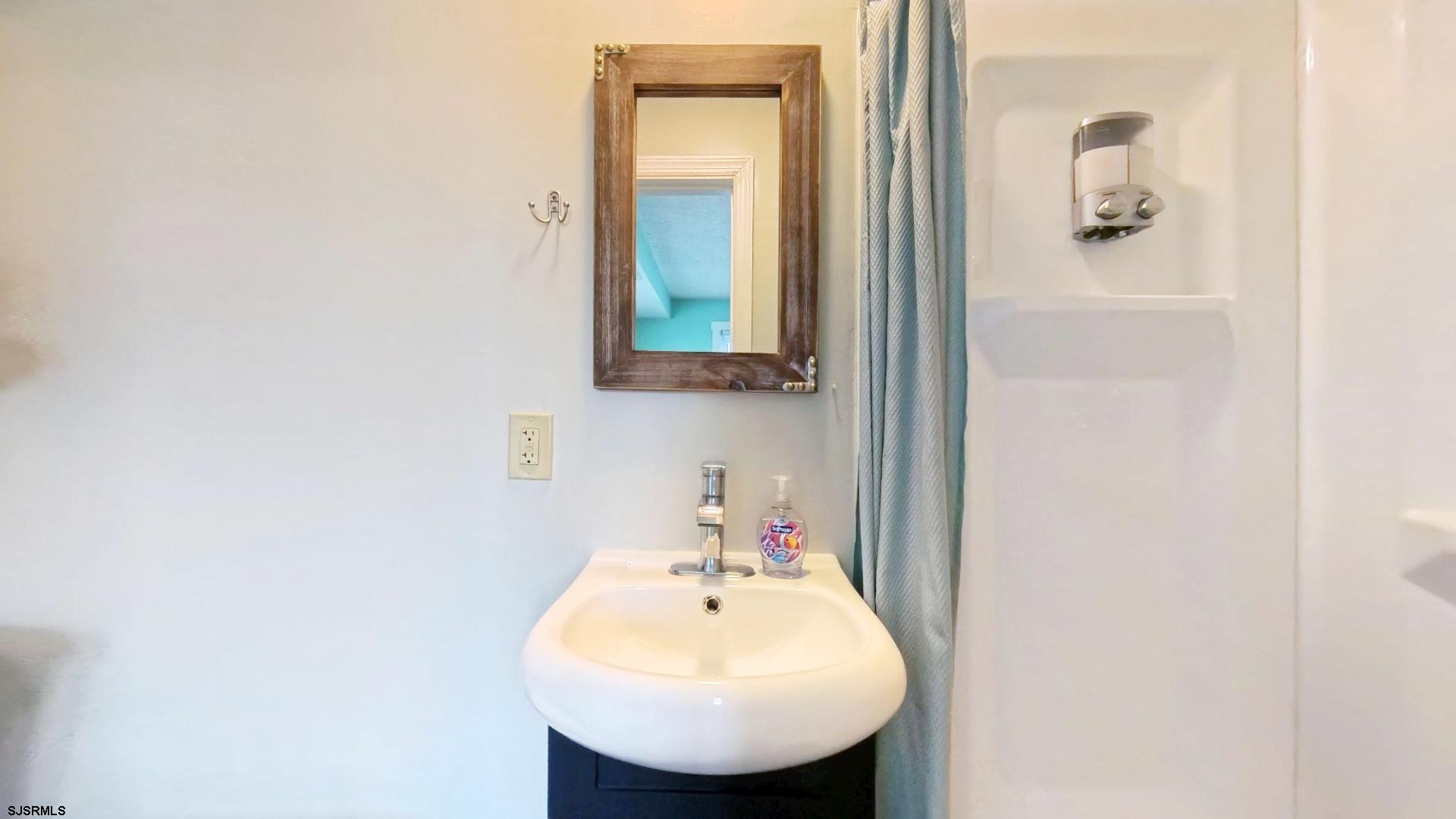 934 Haven  unit 1 Avenue