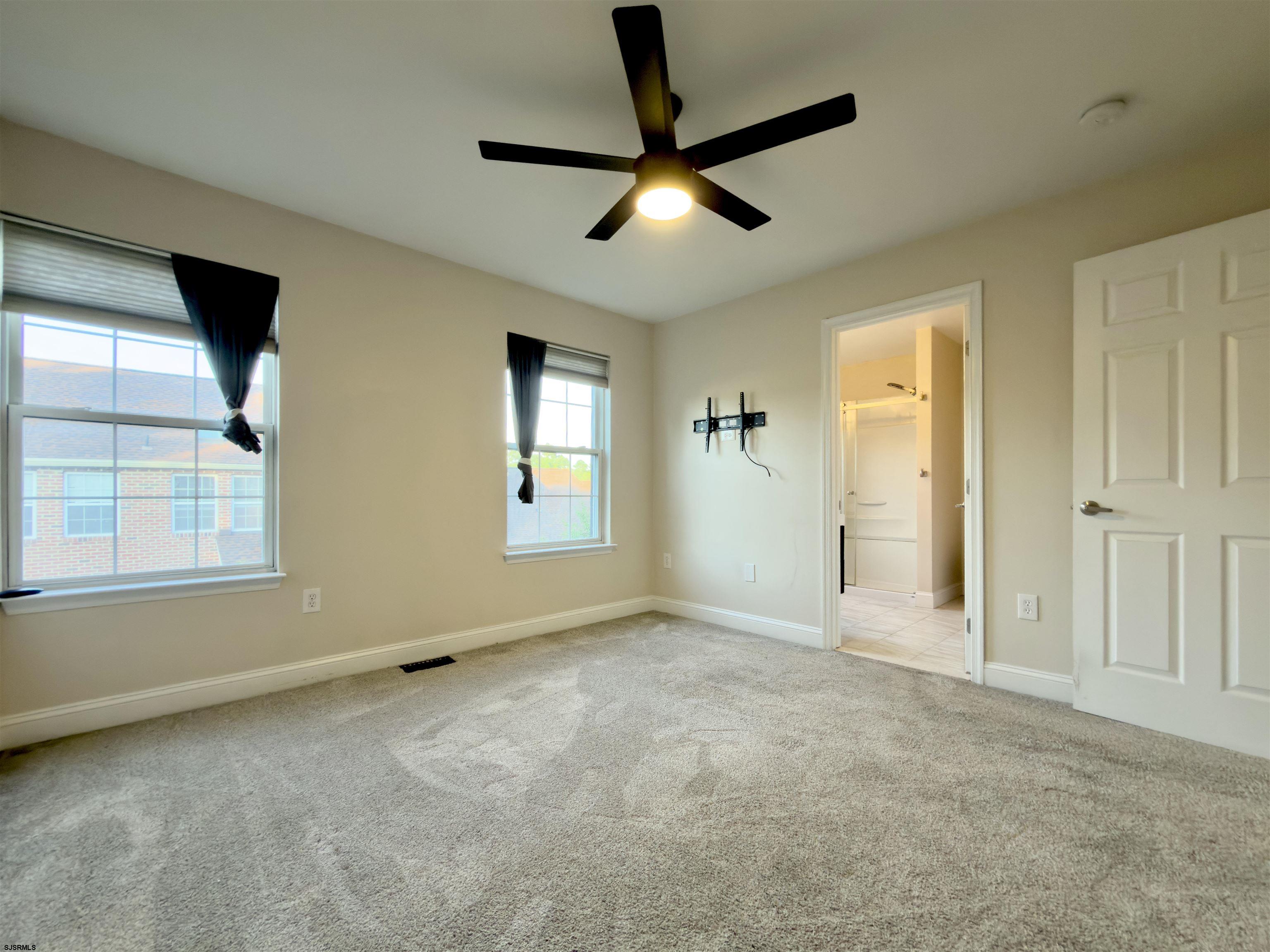 1553 Thomas Jefferson Ct