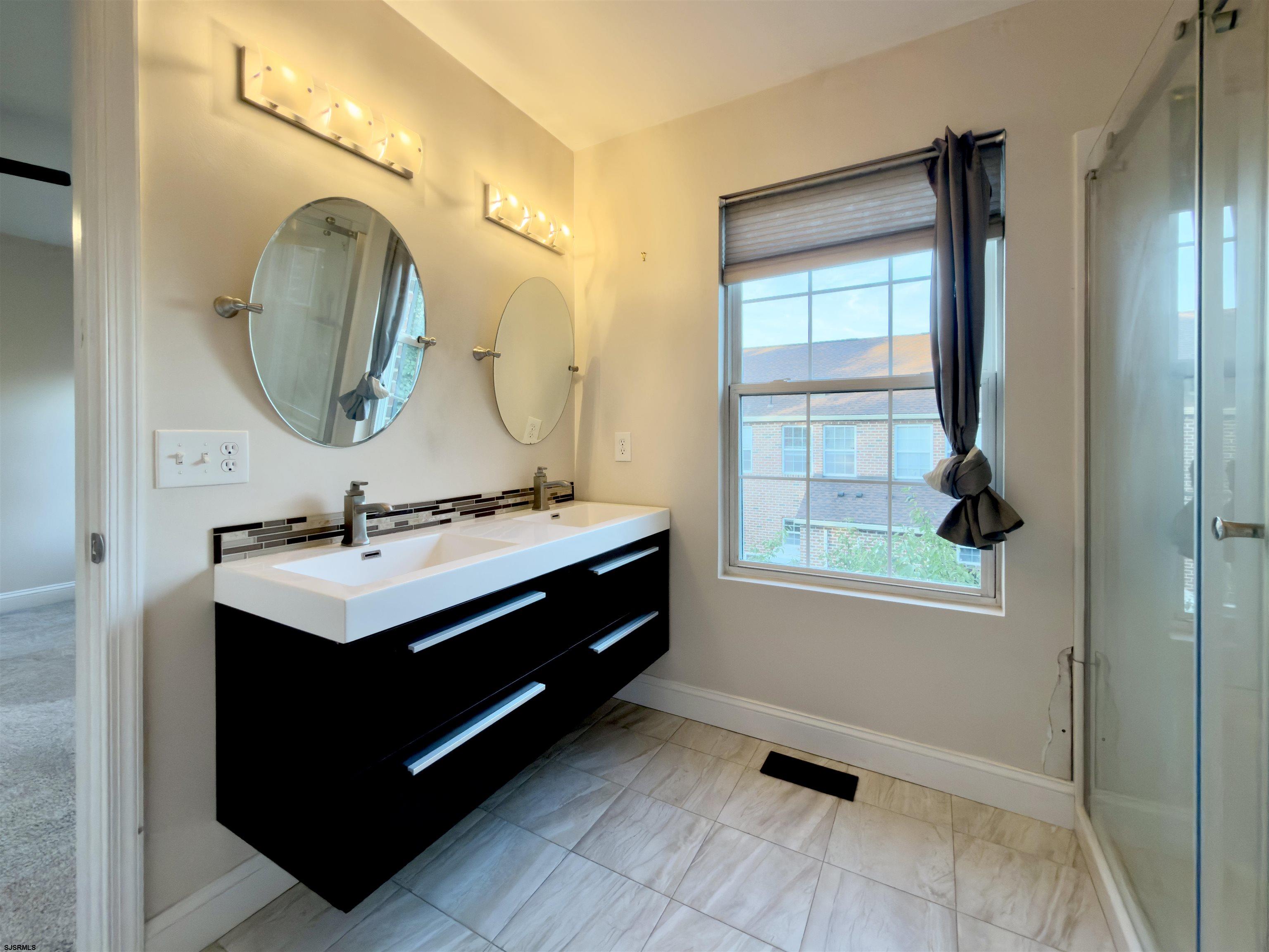 1553 Thomas Jefferson Ct