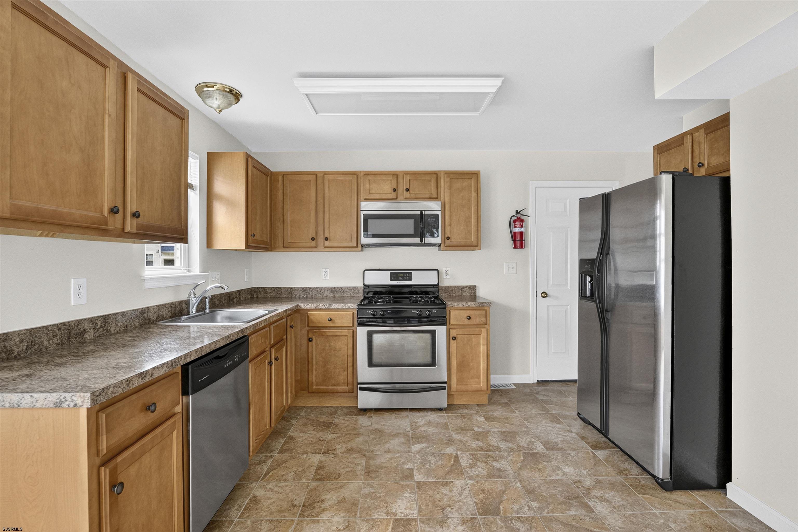 1008 Saint Clair Blvd