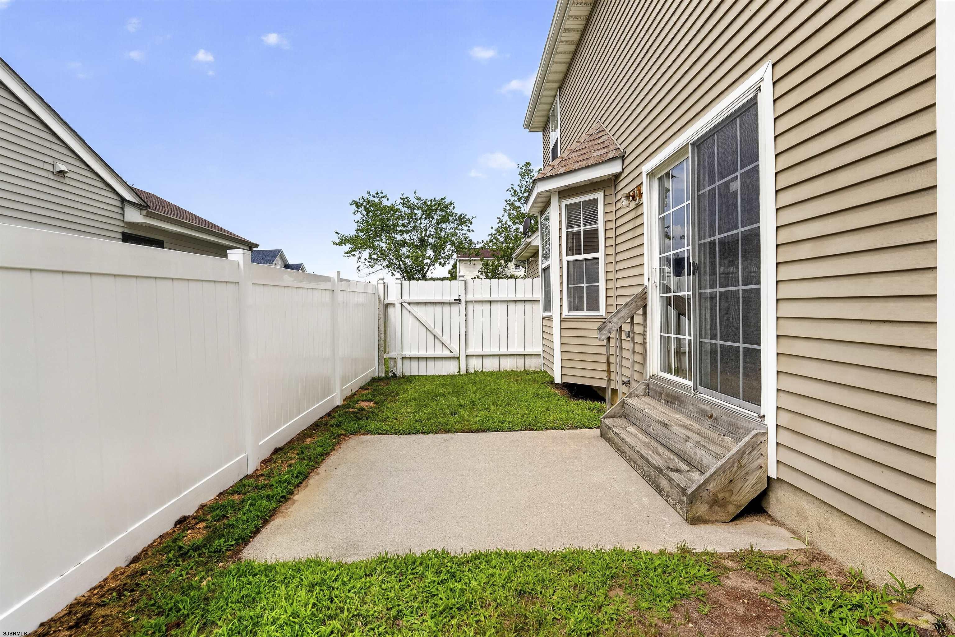 1008 Saint Clair Blvd
