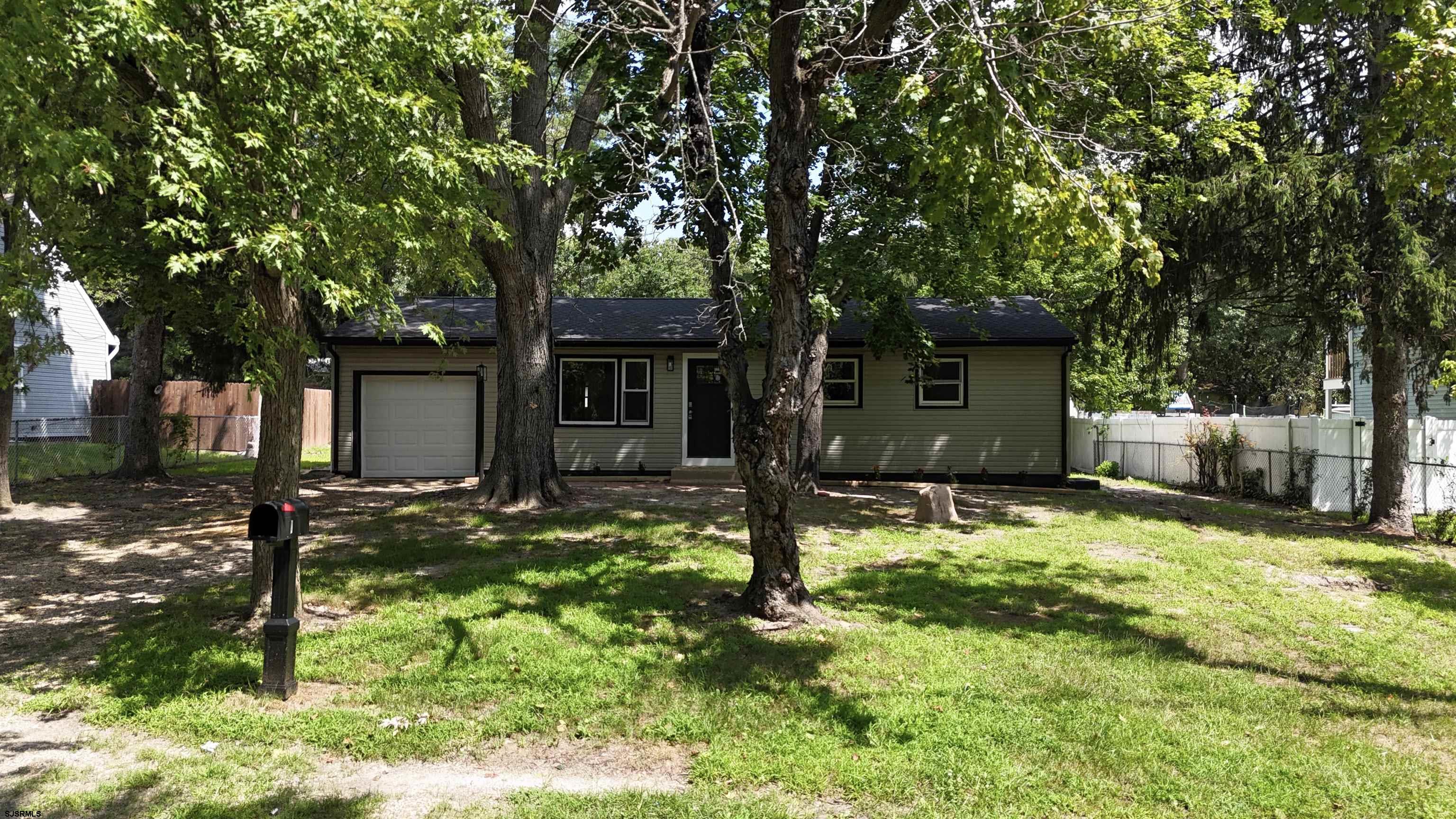 4098 W Adams Cir