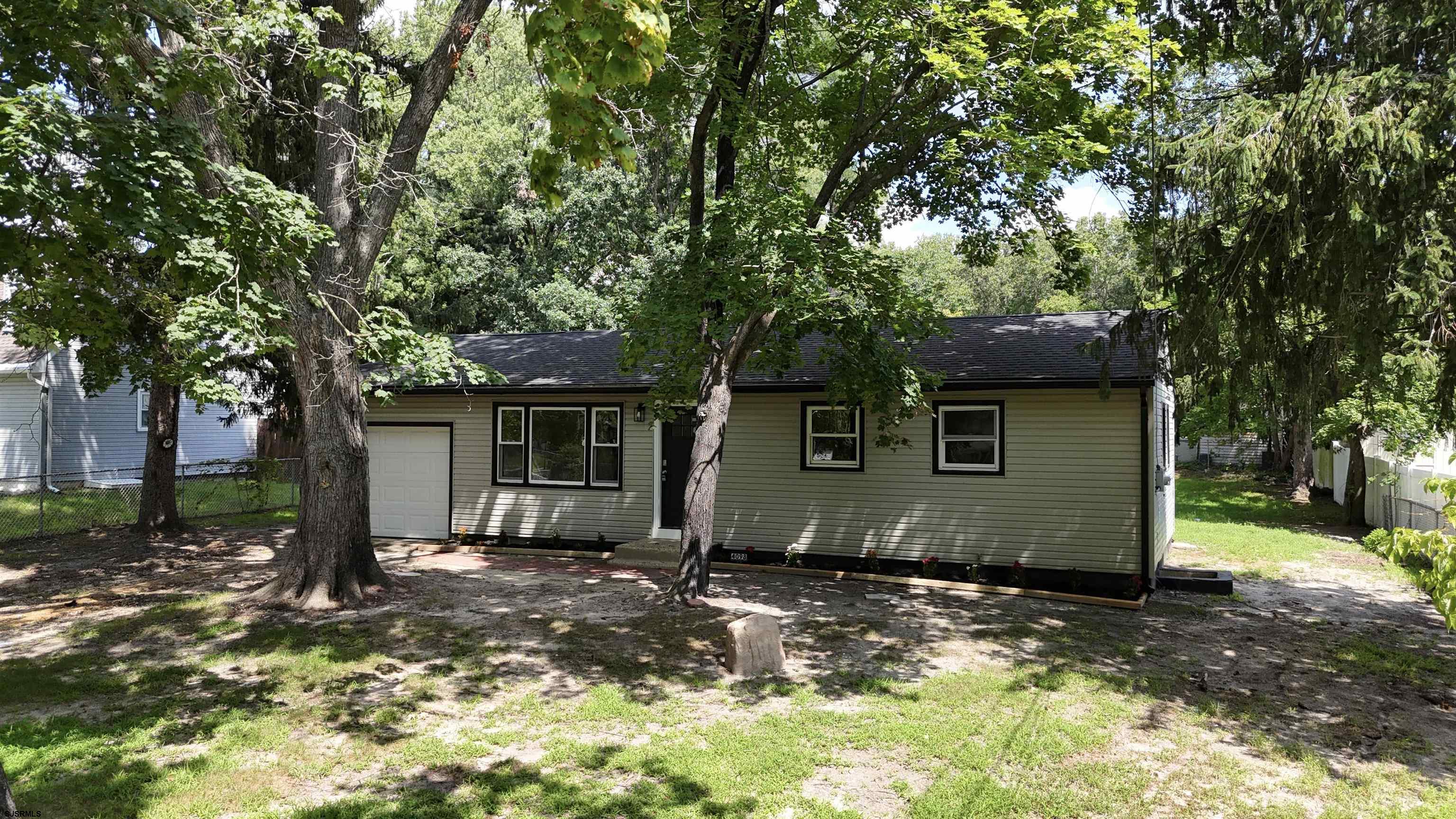 4098 W Adams Cir