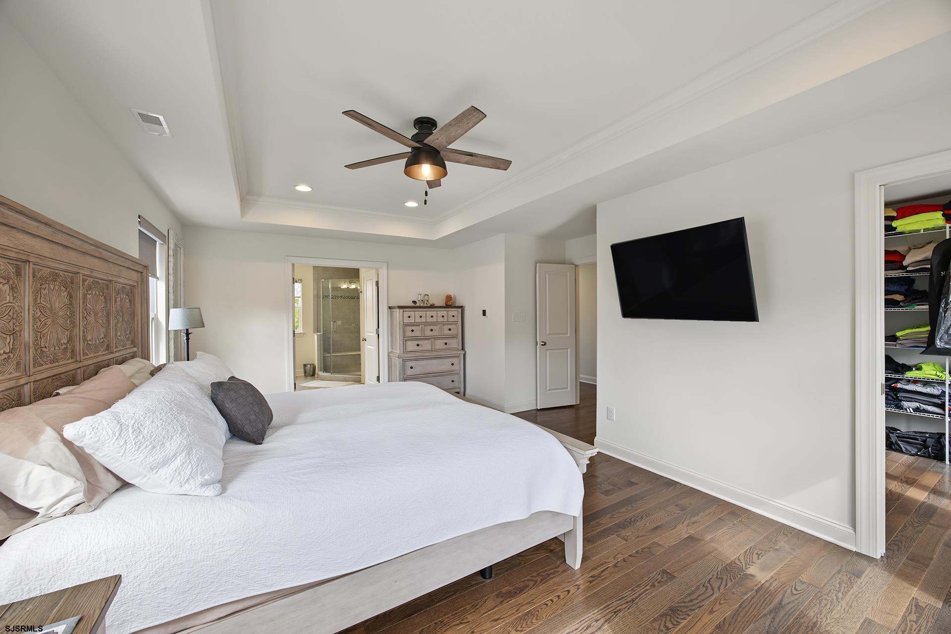 30 Monet Dr