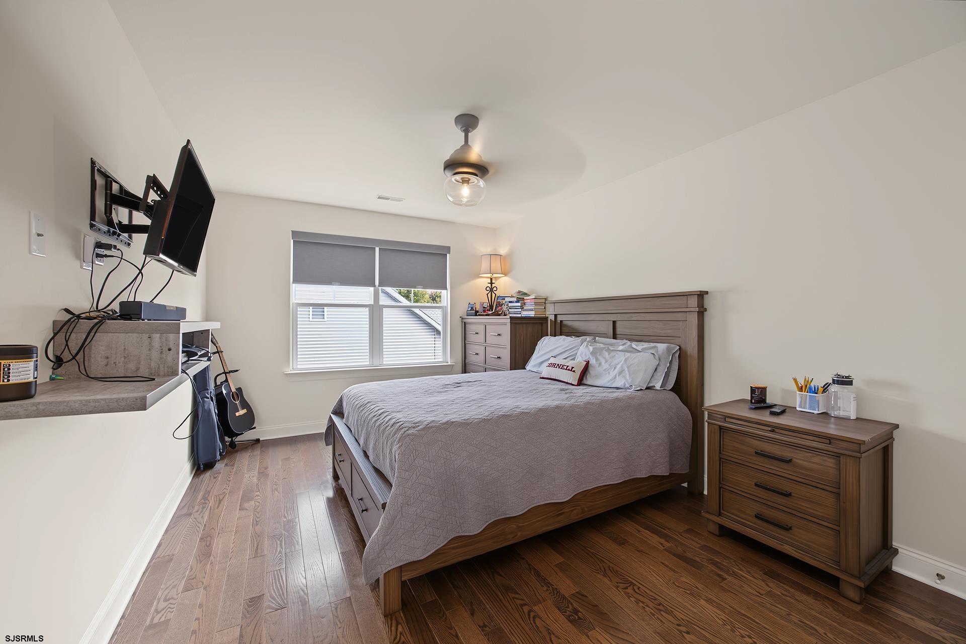 30 Monet Dr