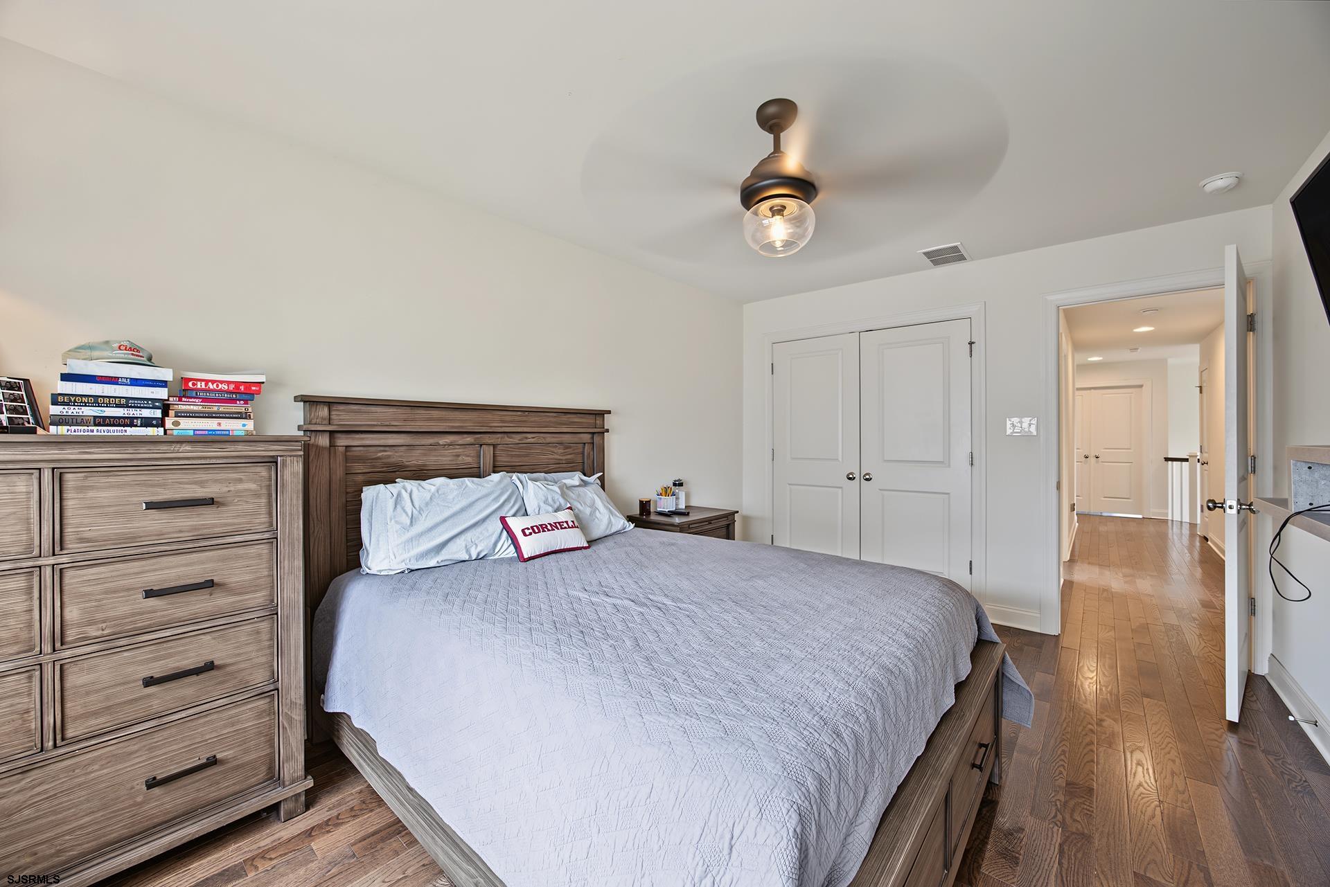 30 Monet Dr