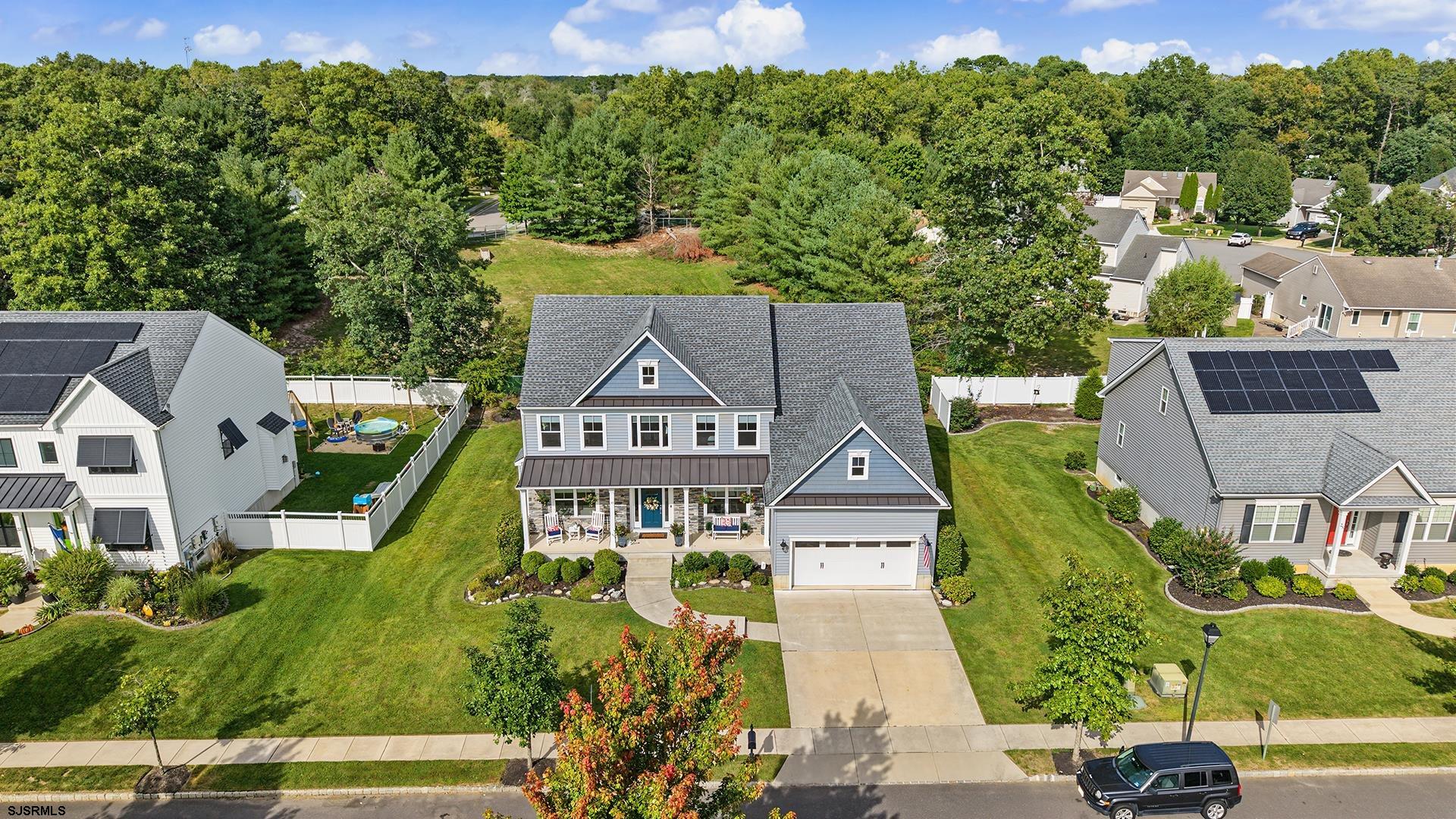 30 Monet Dr