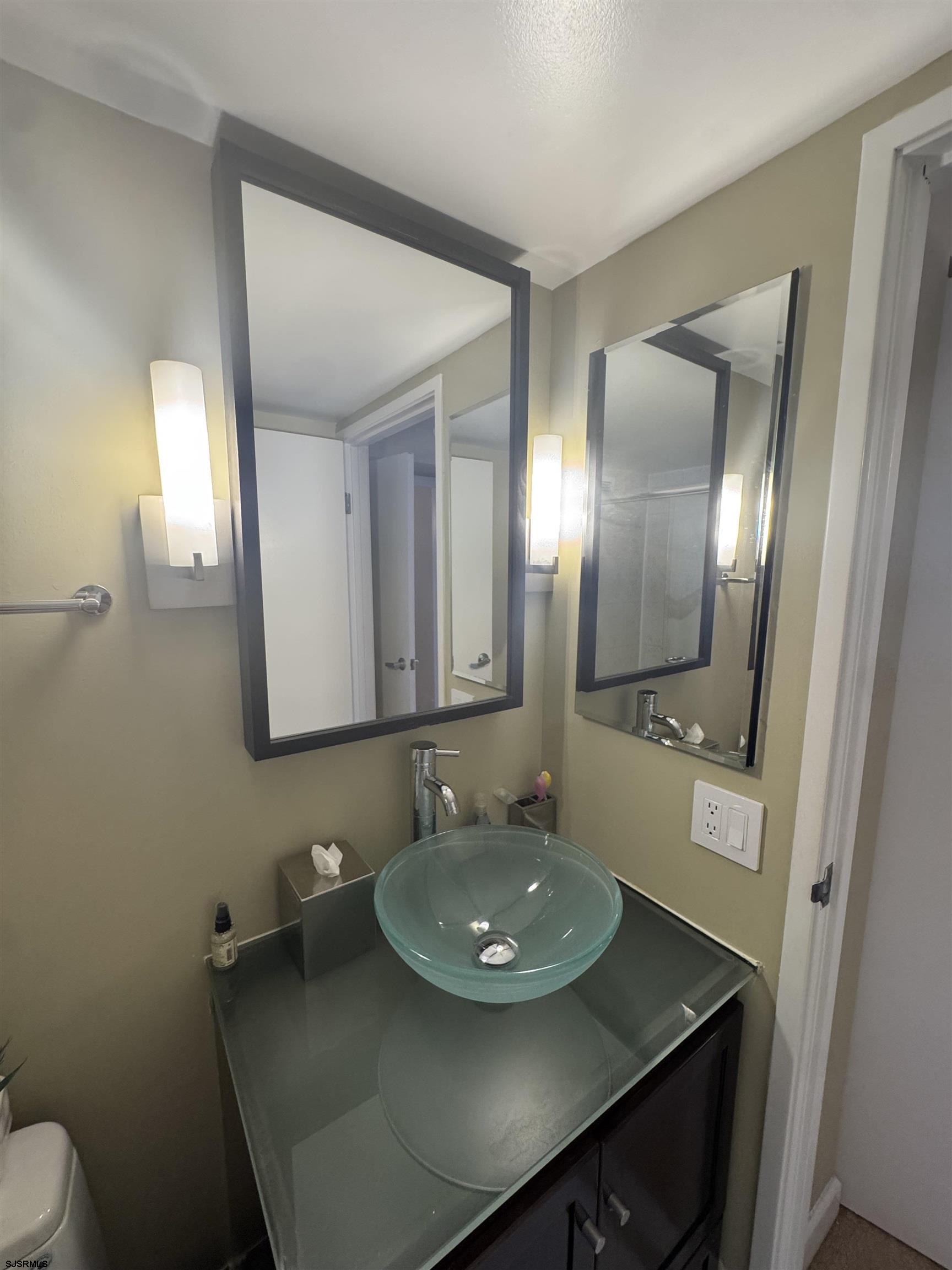 611211 | Photo 22