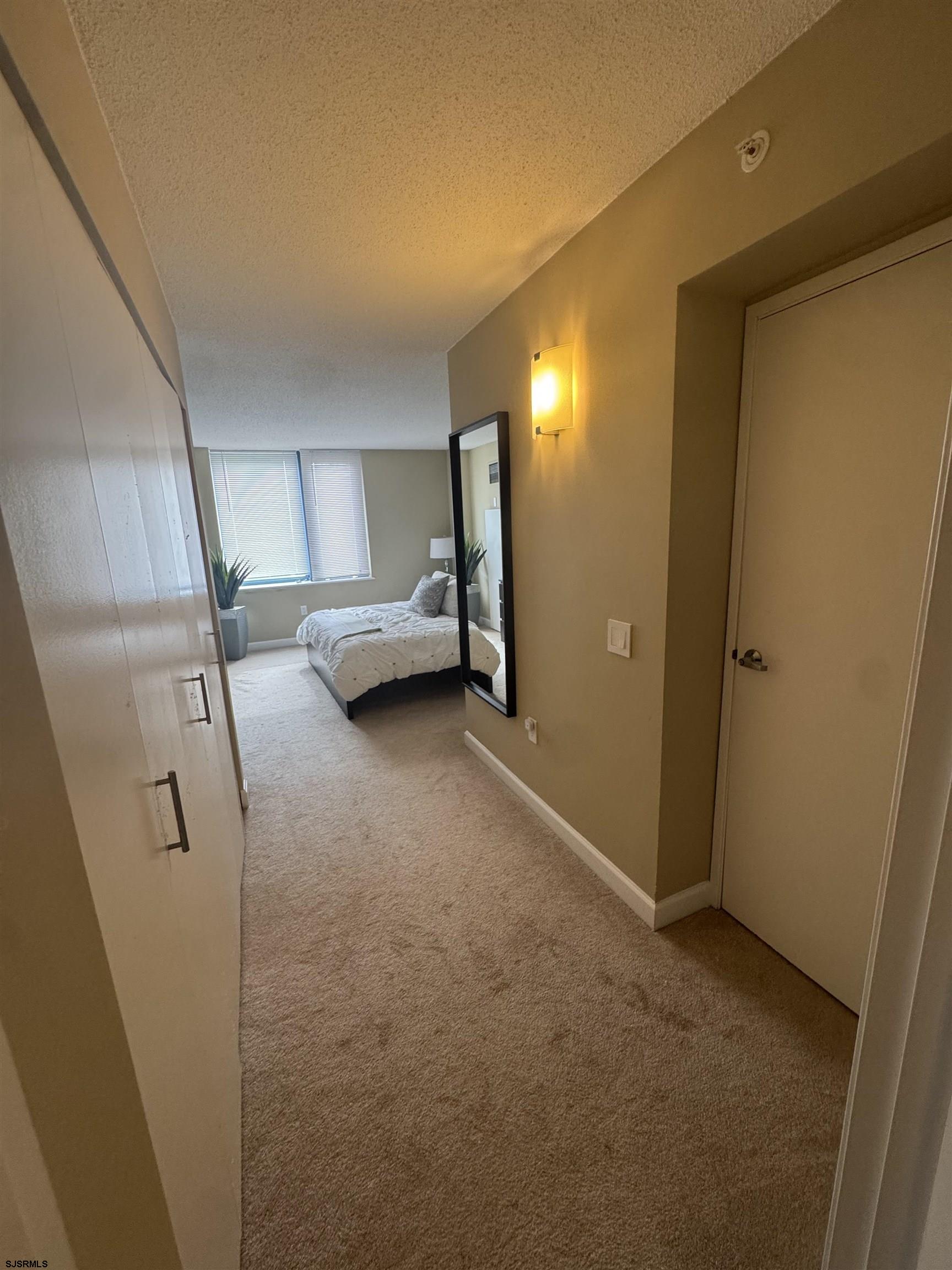 611211 | Photo 23
