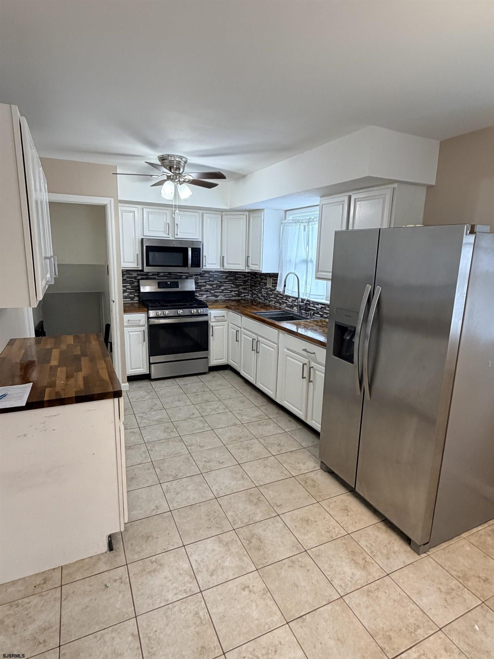 93 W Laurel Dr - Picture 4