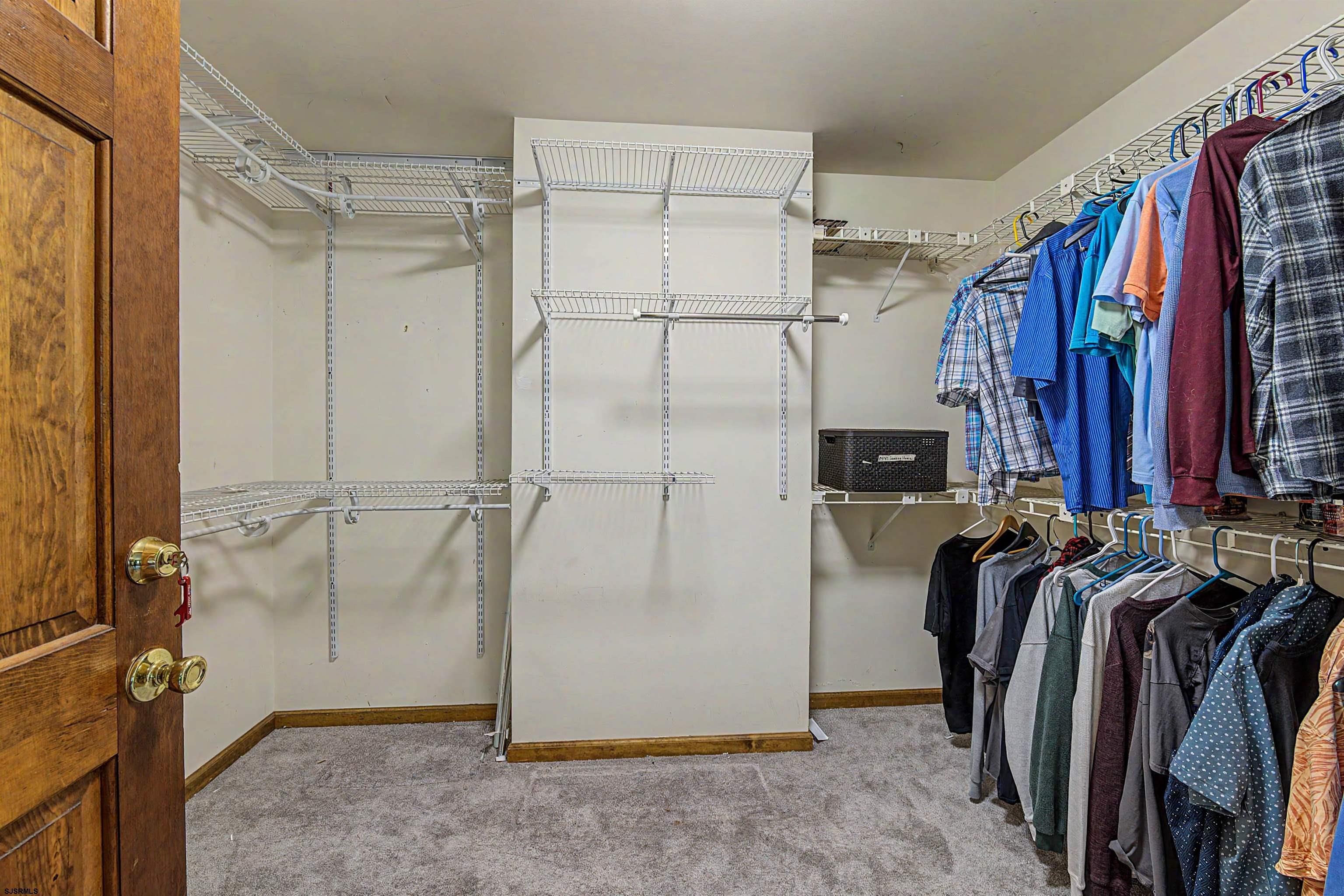 611251 | Photo 23