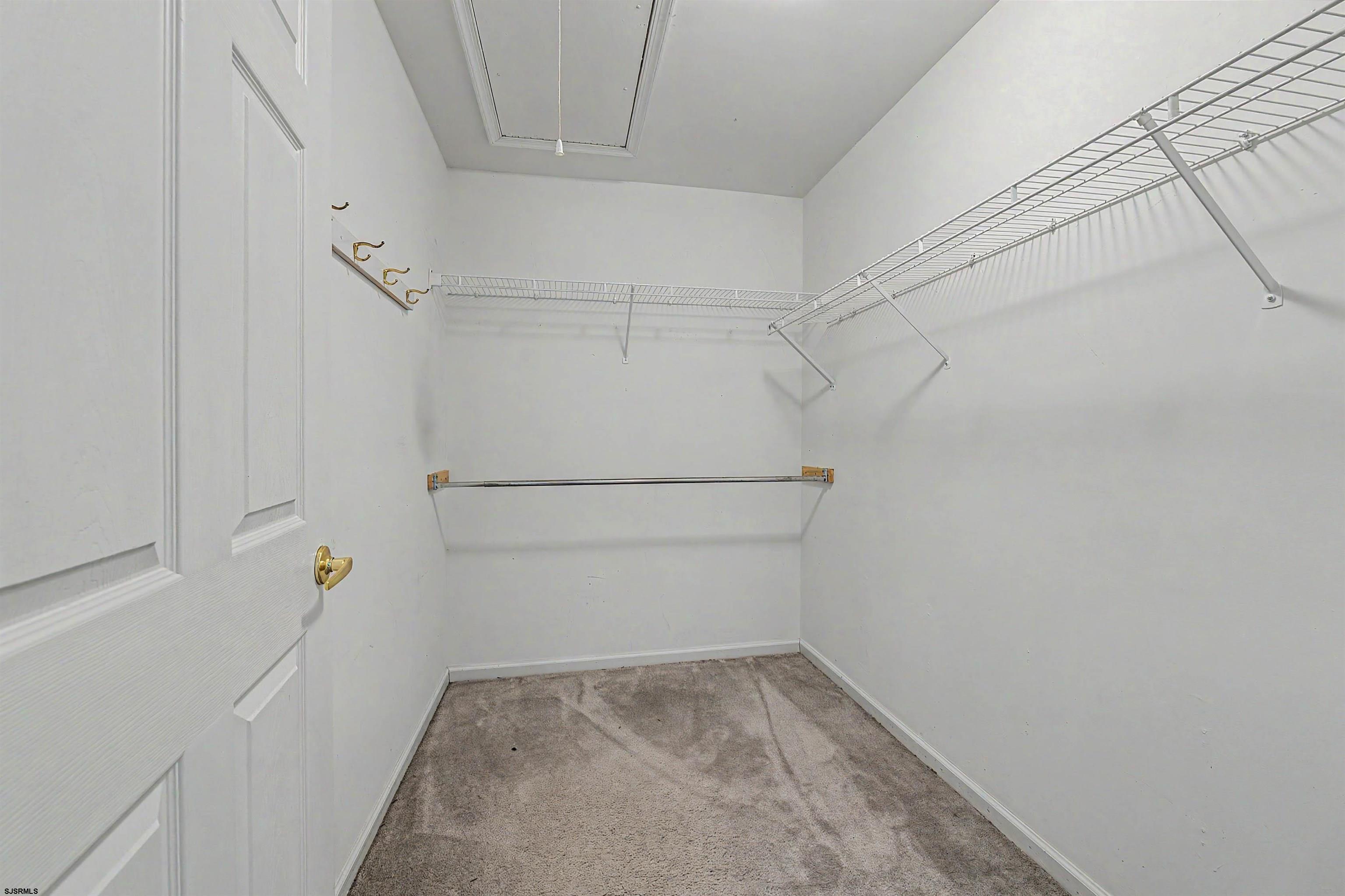 611270 | Photo 22