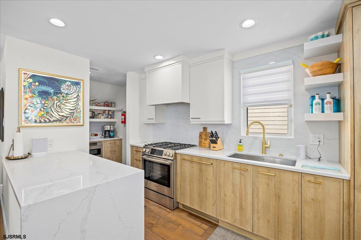18A N Essex Avenue