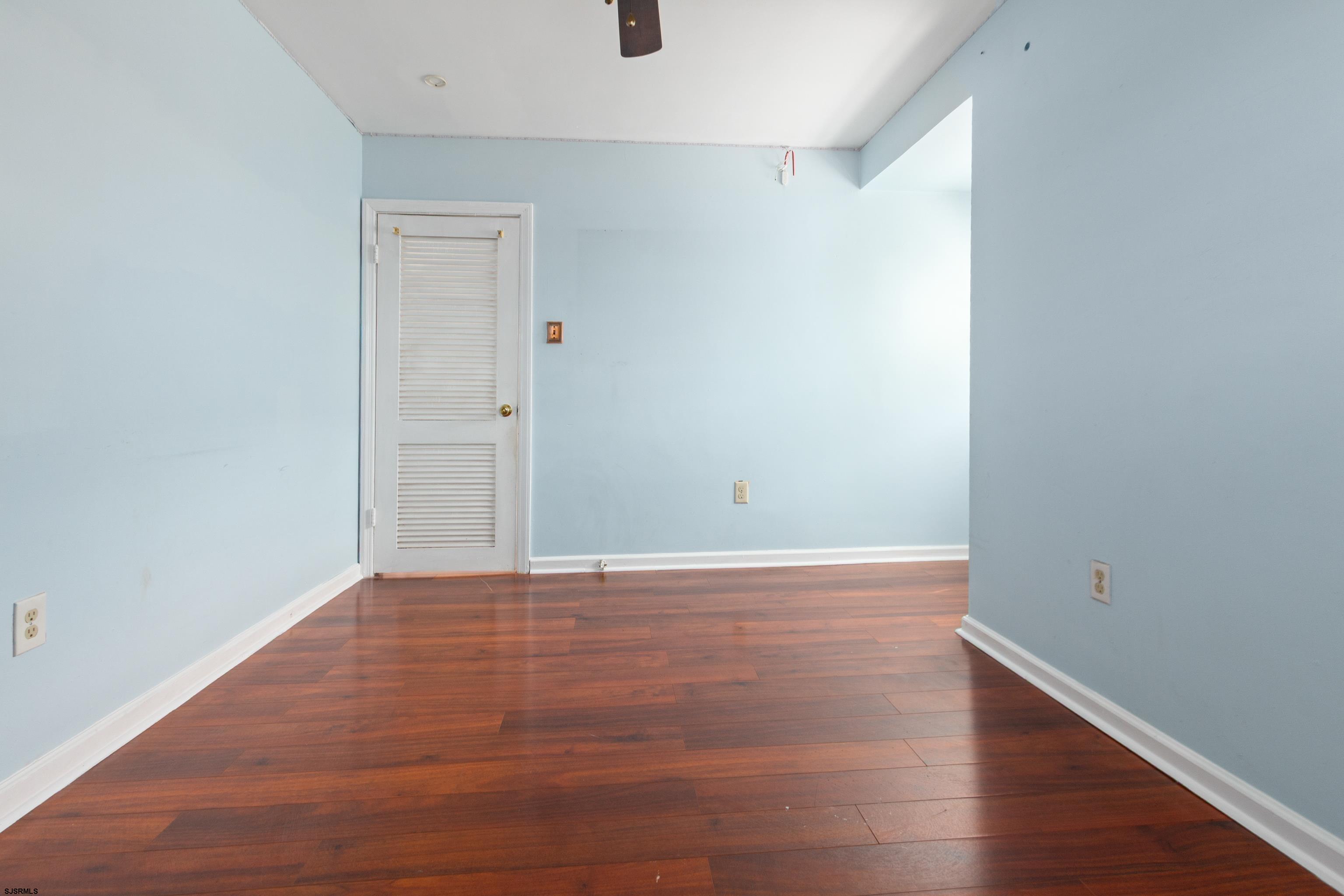 611346 | Photo 23