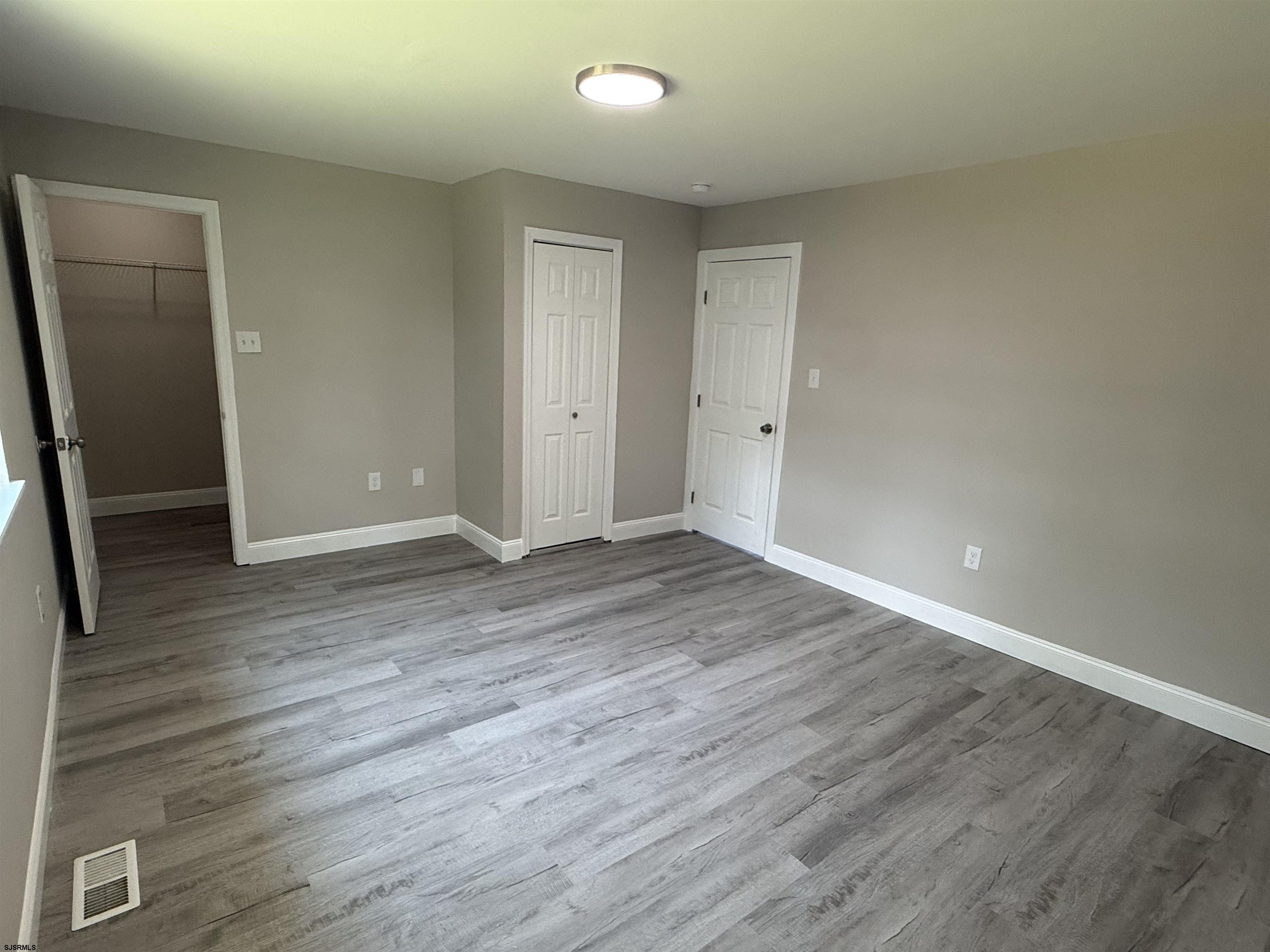 611352 | Photo 23