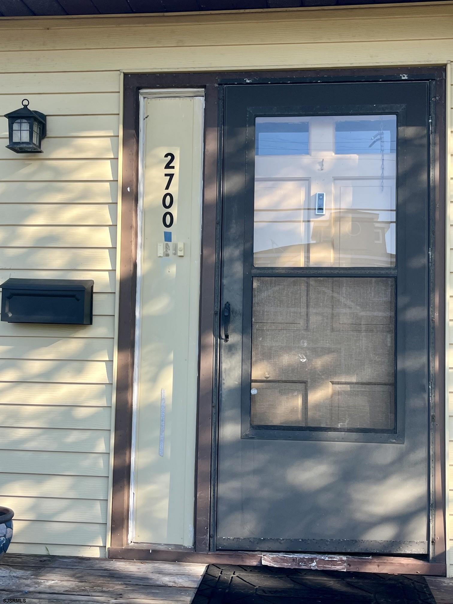 2700 Bayshore Avenue - Picture 1