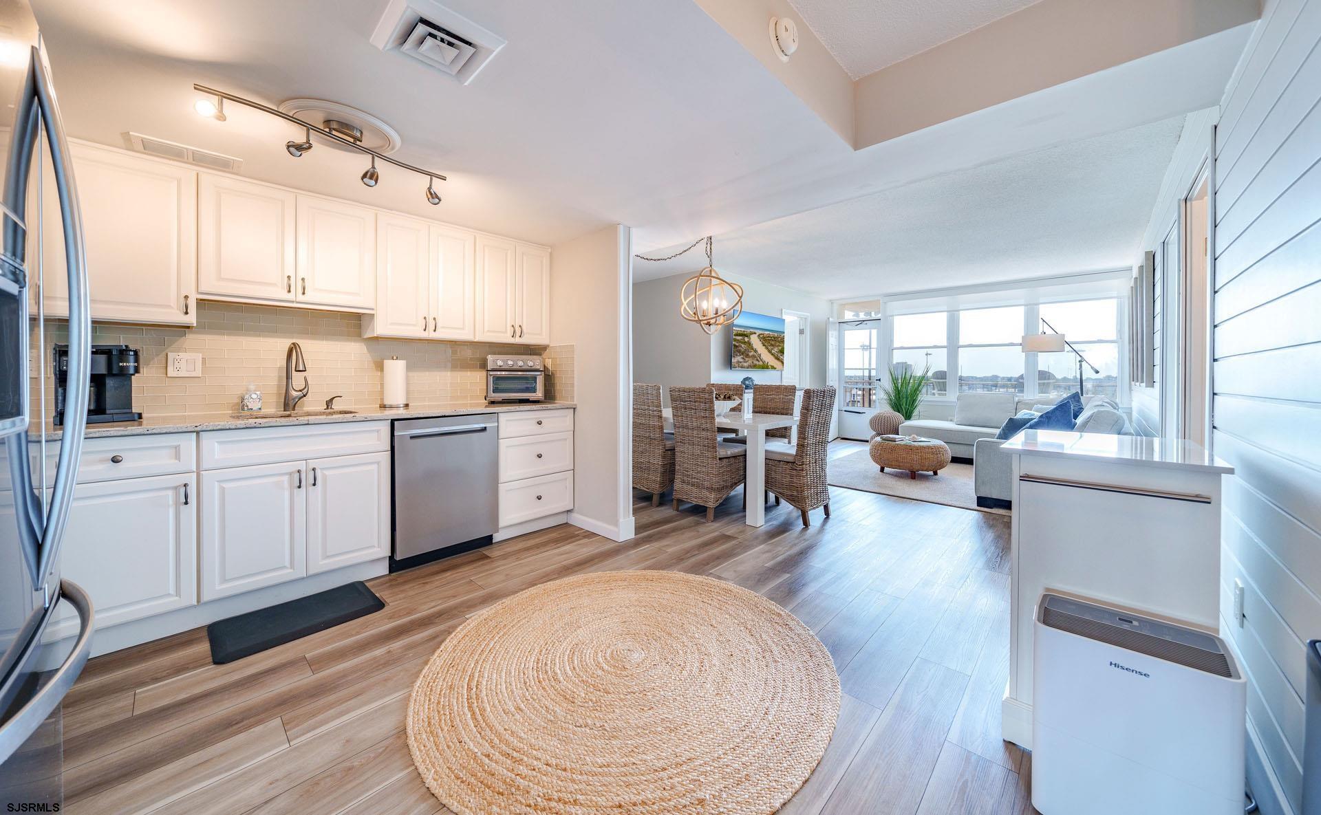 500 Bay Avenue - Picture 4