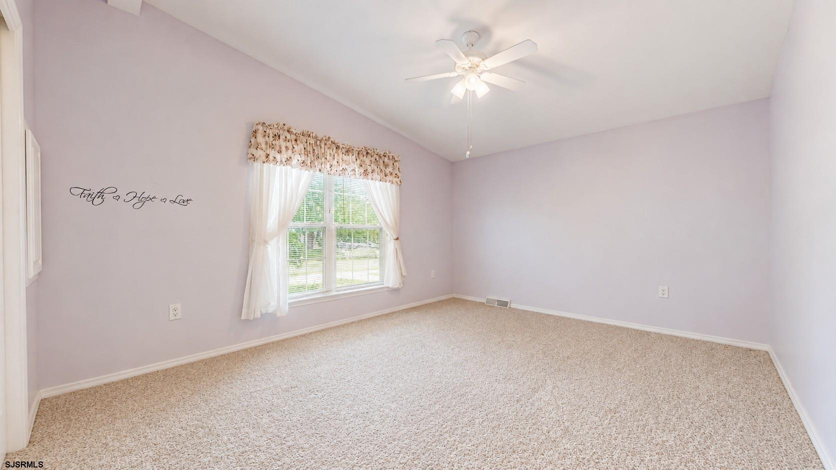 611386 | Photo 28