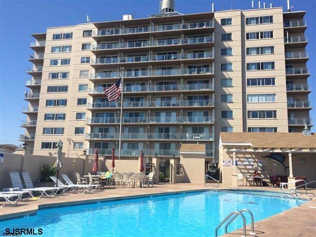 6101 Monmouth - Ventnor