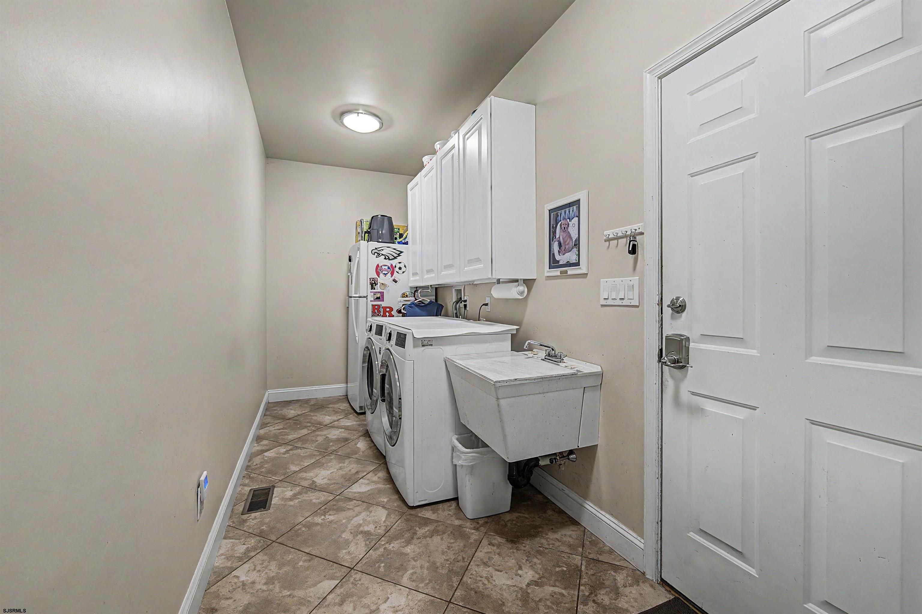 611449 | Photo 47