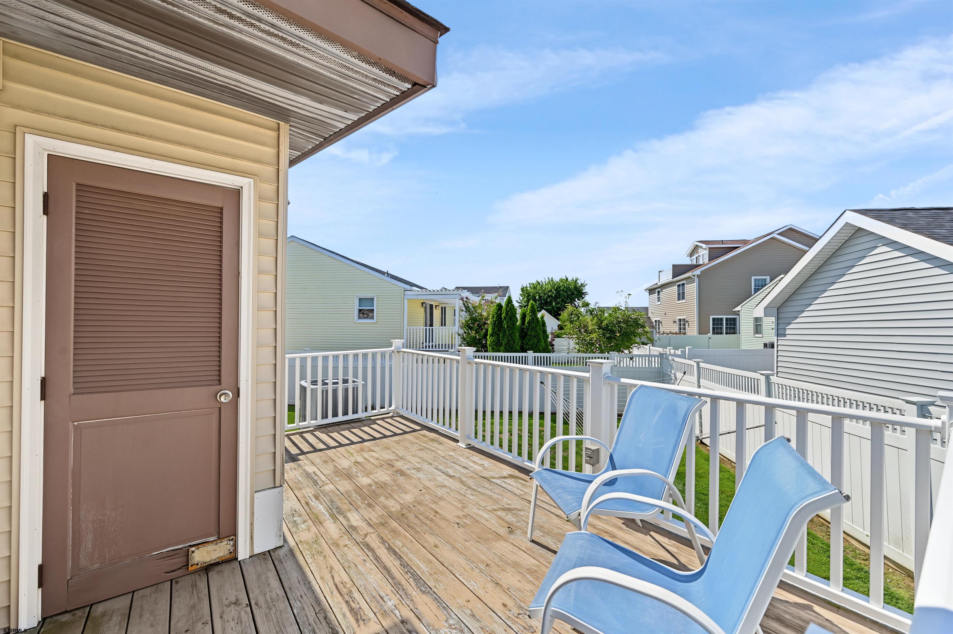 429 W Shore Dr