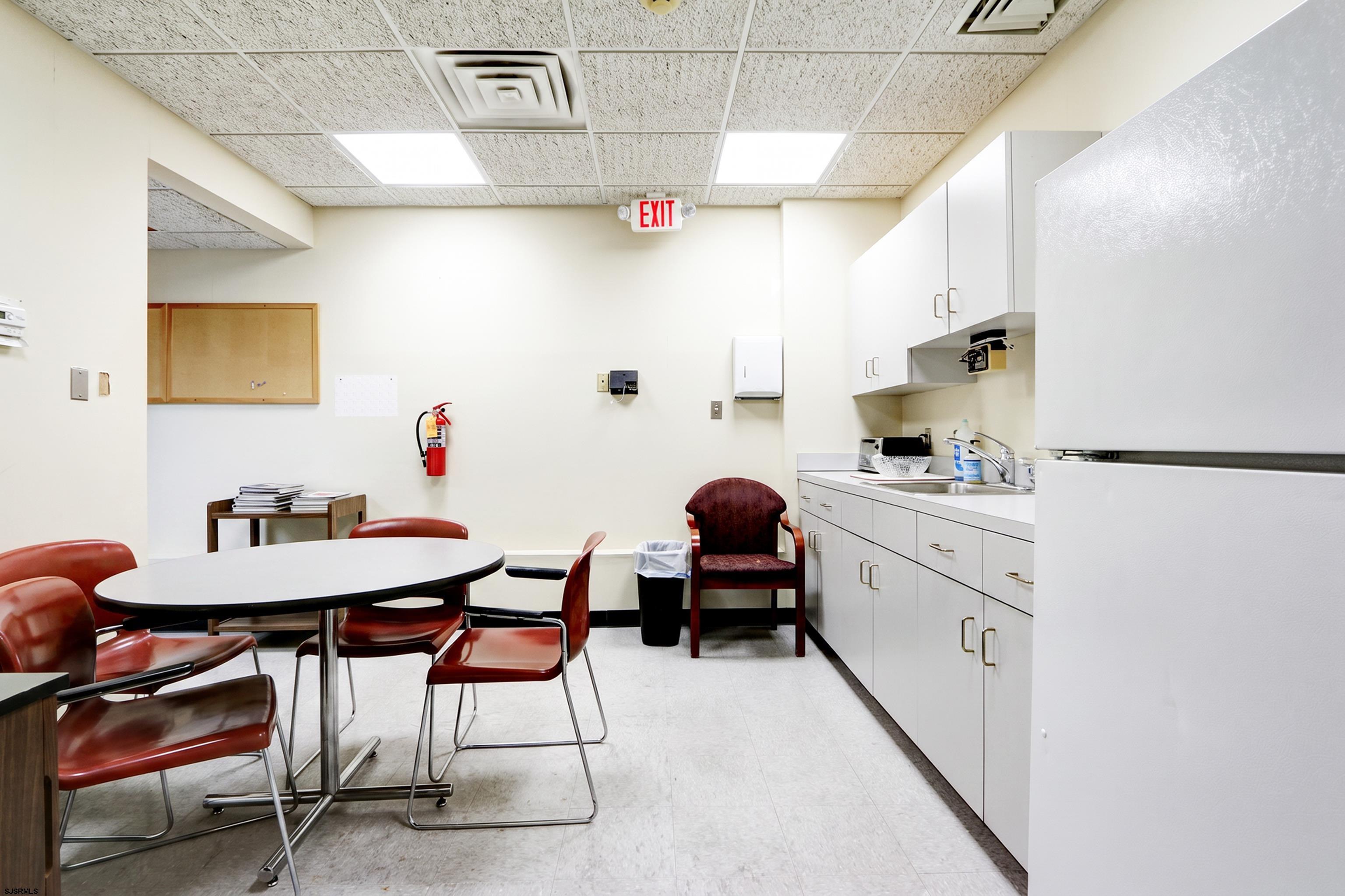 611463 | Photo 21