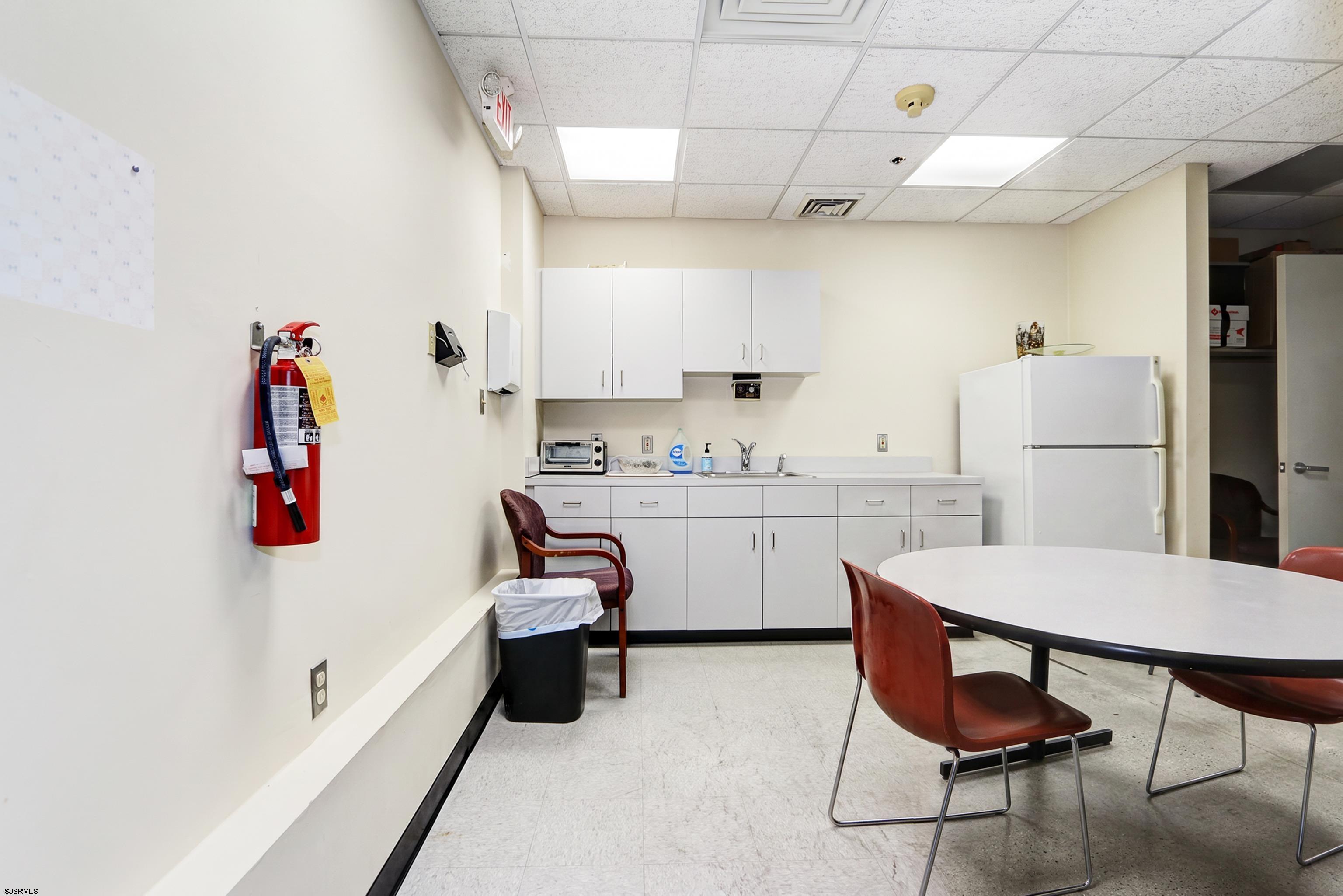 611463 | Photo 22