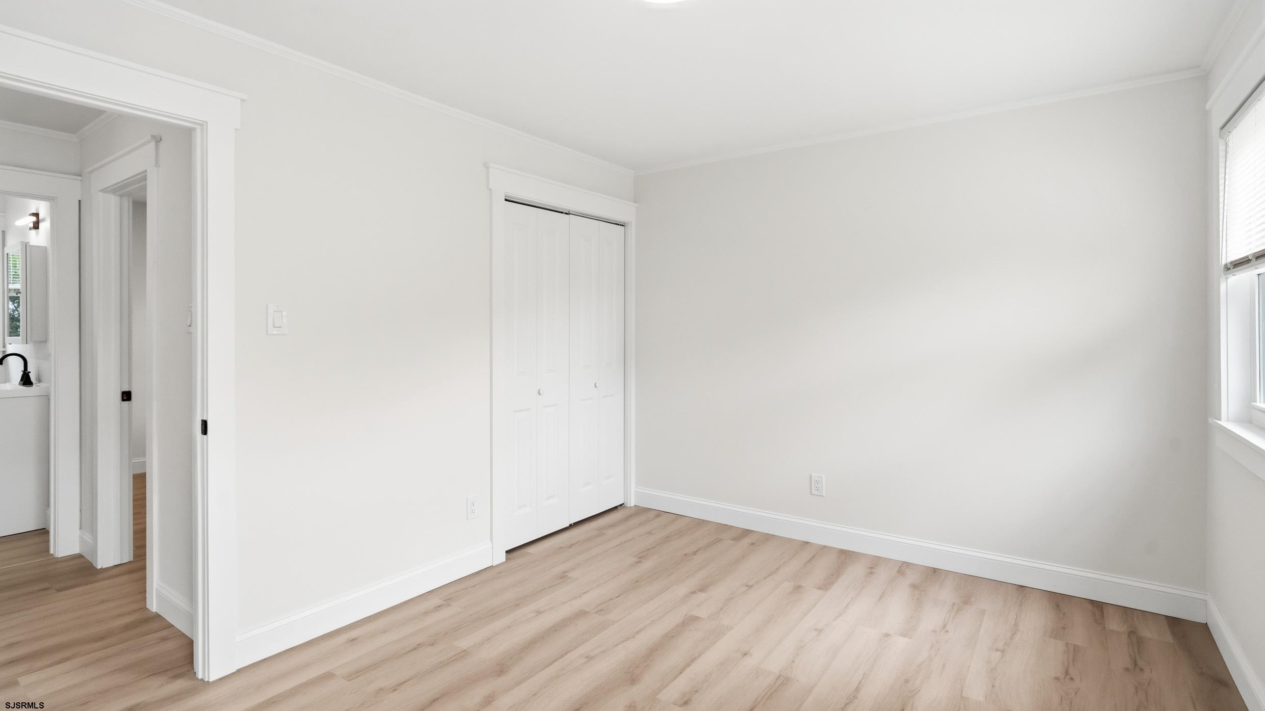 611570 | Photo 26