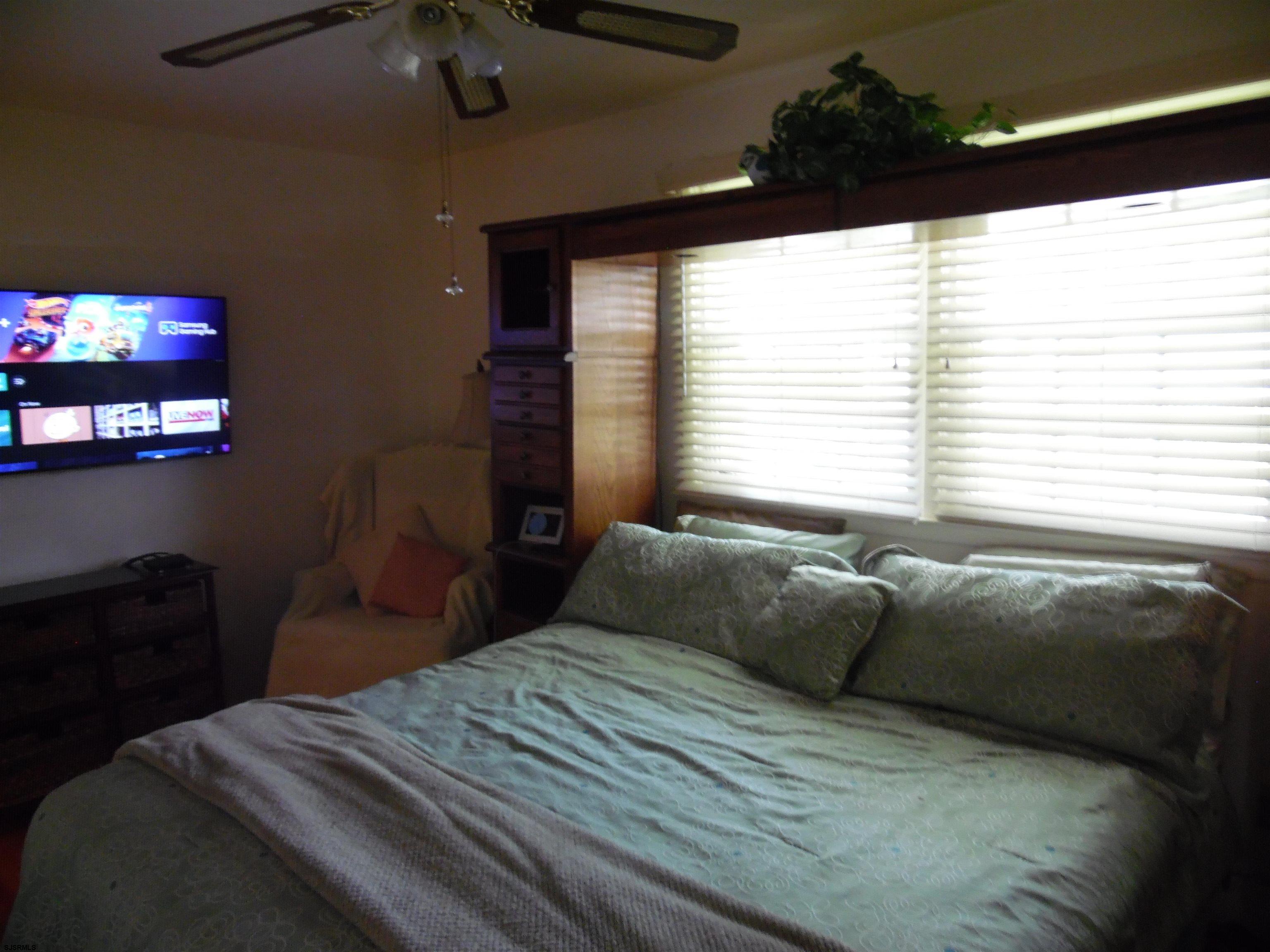 611590 | Photo 23