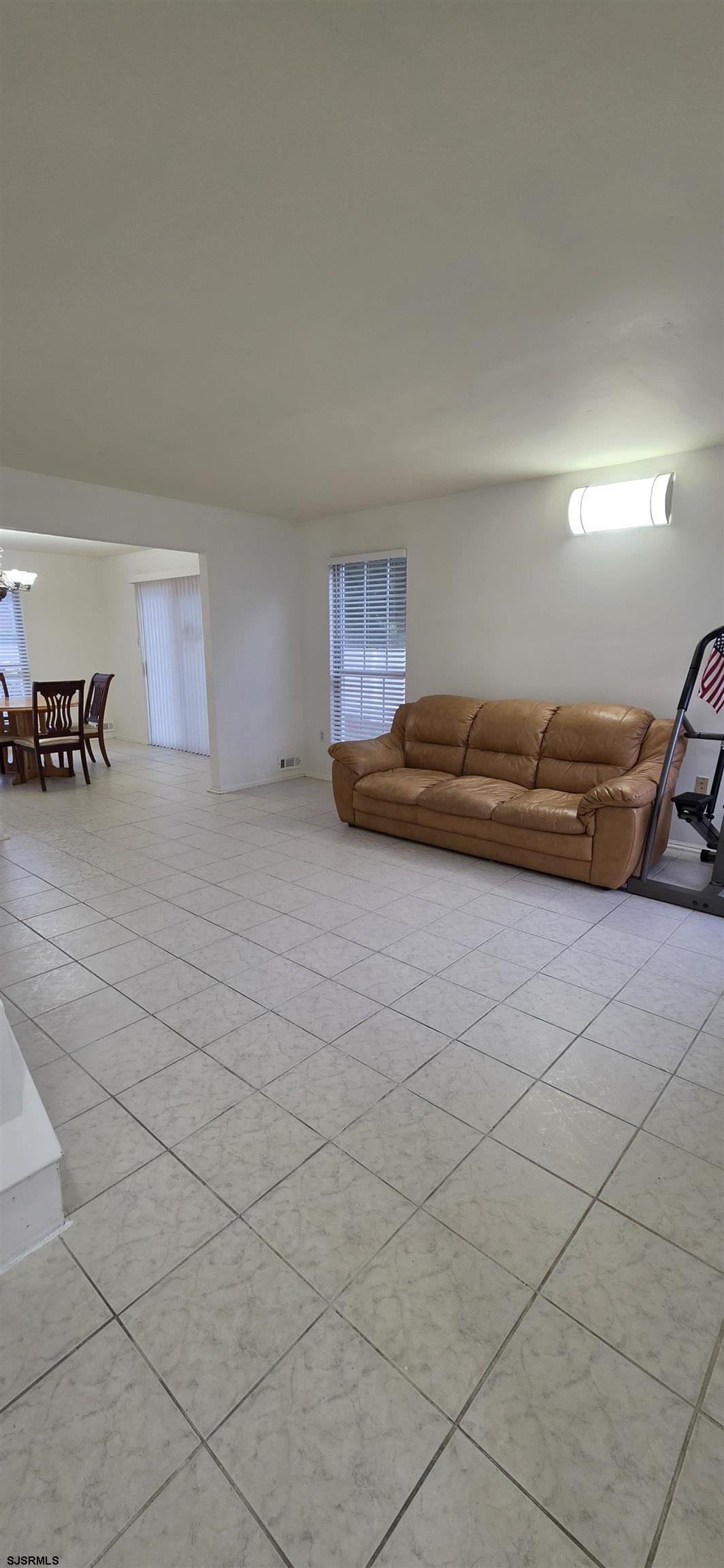 611591 | Photo 2