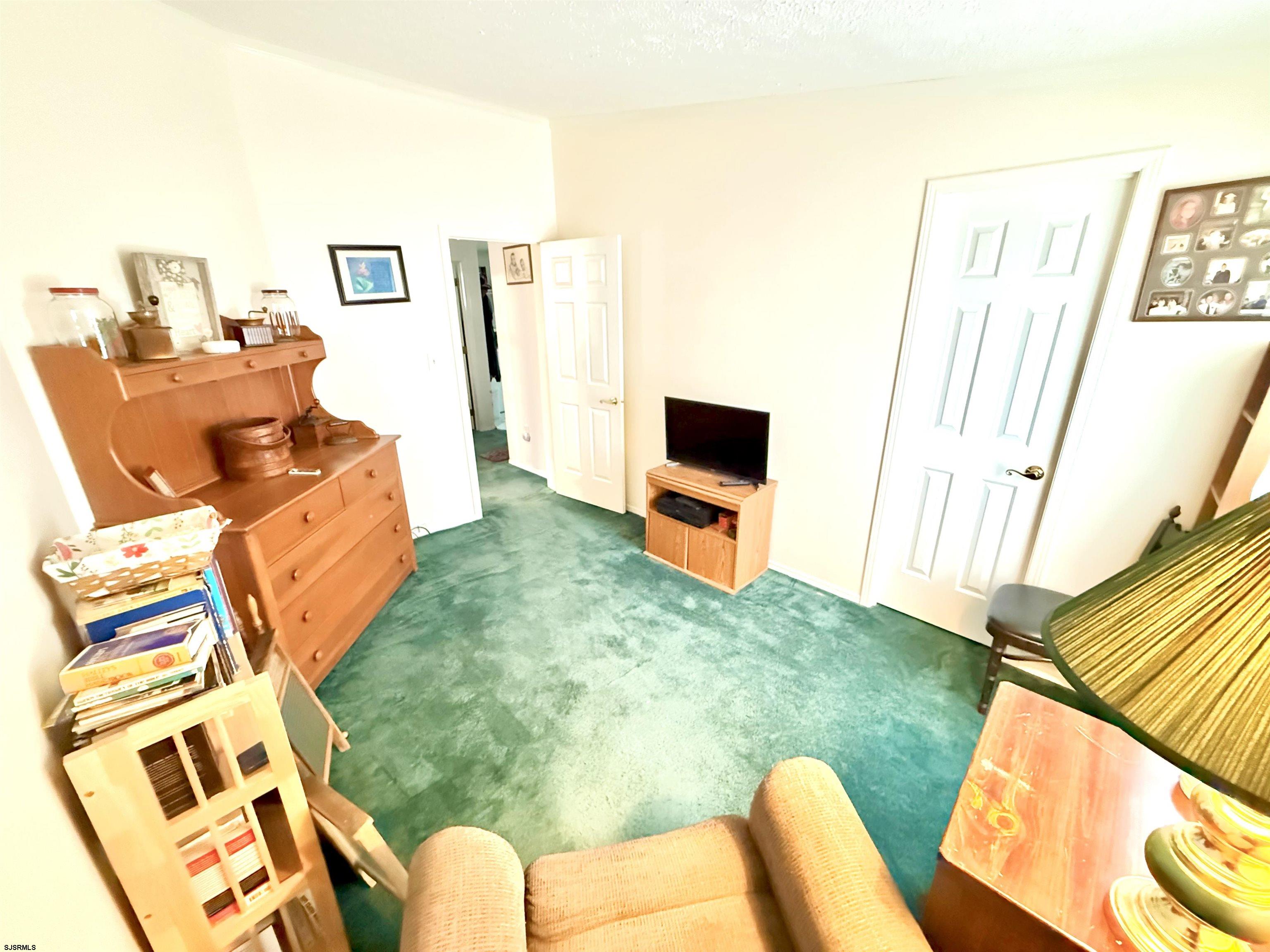 611640 | Photo 23